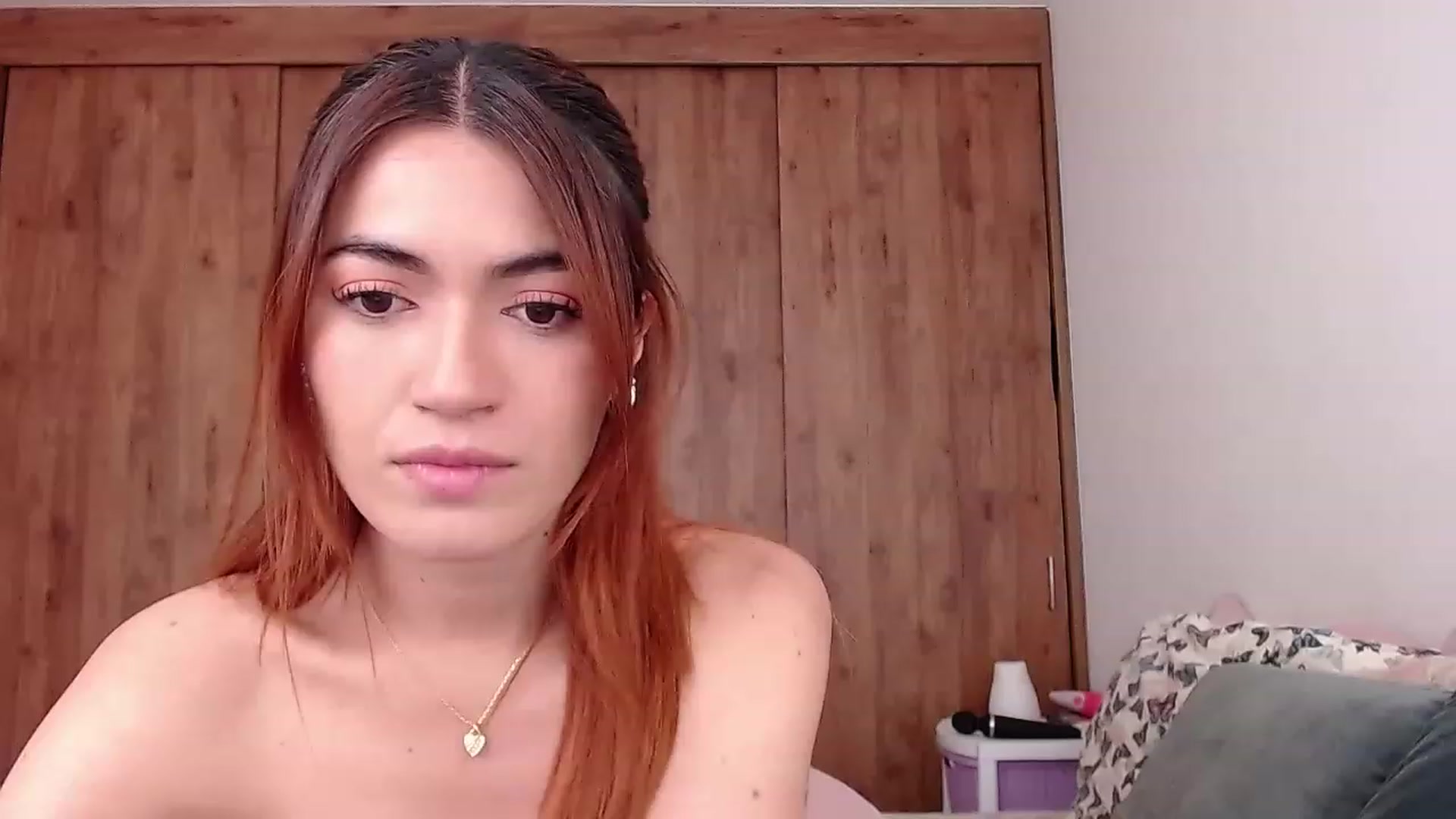 Gallery image thumbnail from angie_c's myfreecams stream on, 12/31/2022, 21:59 image 2 of 20
