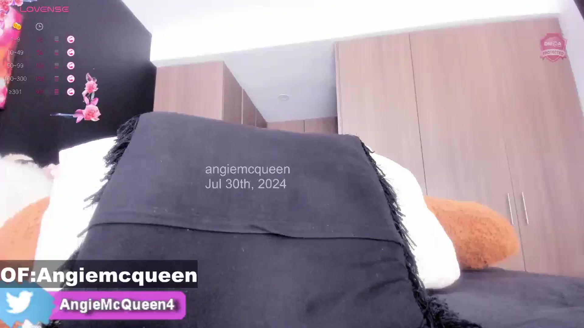 Gallery image thumbnail from angie_mcqueen's myfreecams stream on, 07/30/2024, 17:12 image 12 of 20