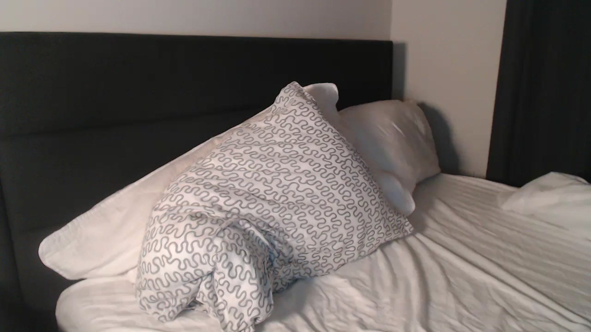 Gallery image thumbnail from annabisoux's myfreecams stream on, 12/12/2025, 24:00 image 7 of 20