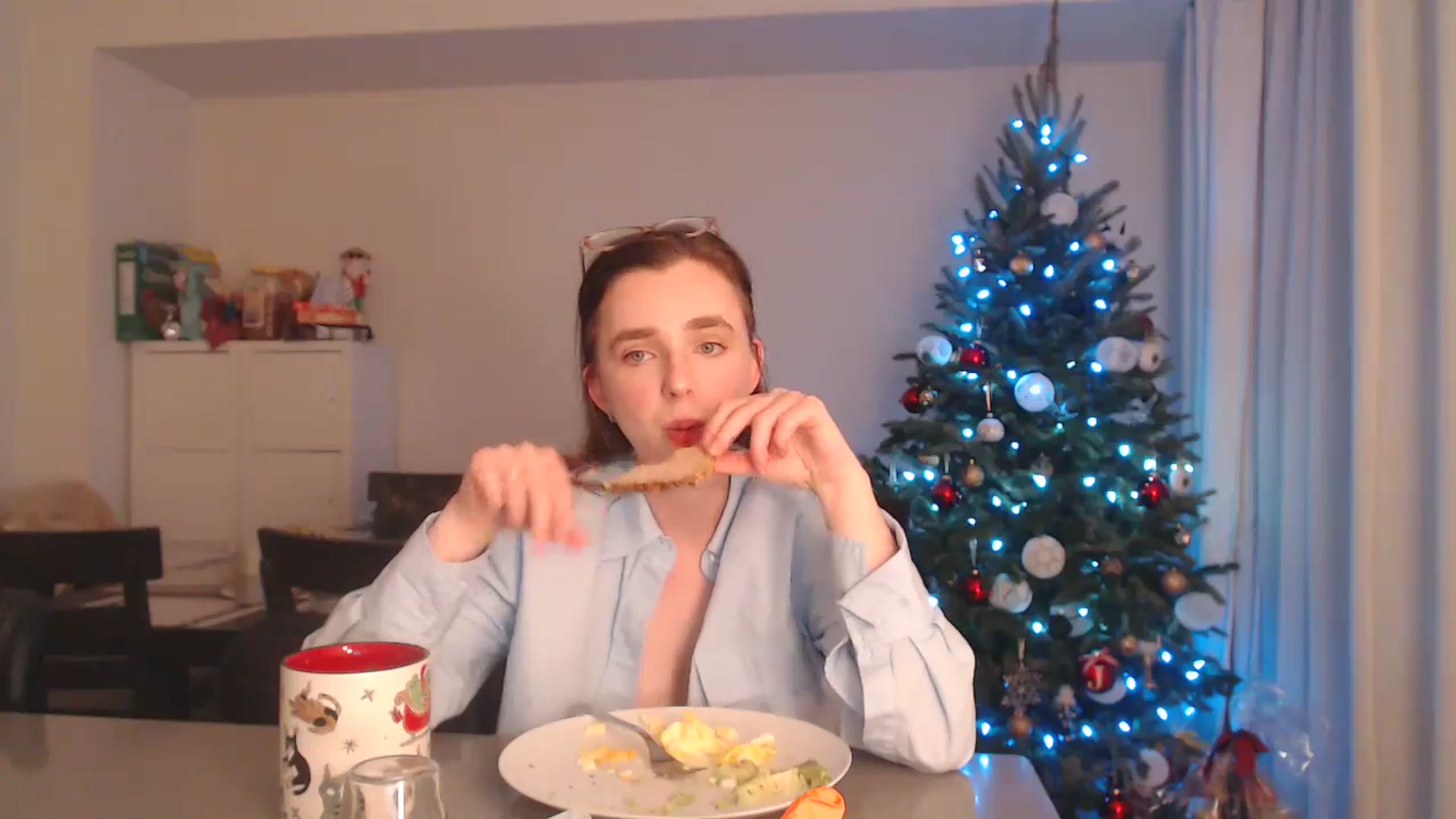 Gallery image thumbnail from annabisoux's myfreecams stream on, 12/15/2025, 01:05 image 14 of 20