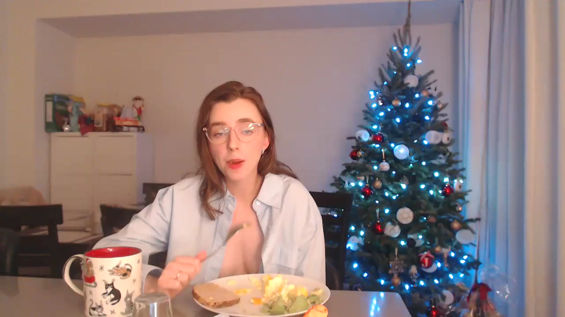 Gallery image thumbnail from annabisoux's myfreecams stream on, 12/15/2025, 01:05 image 6 of 20