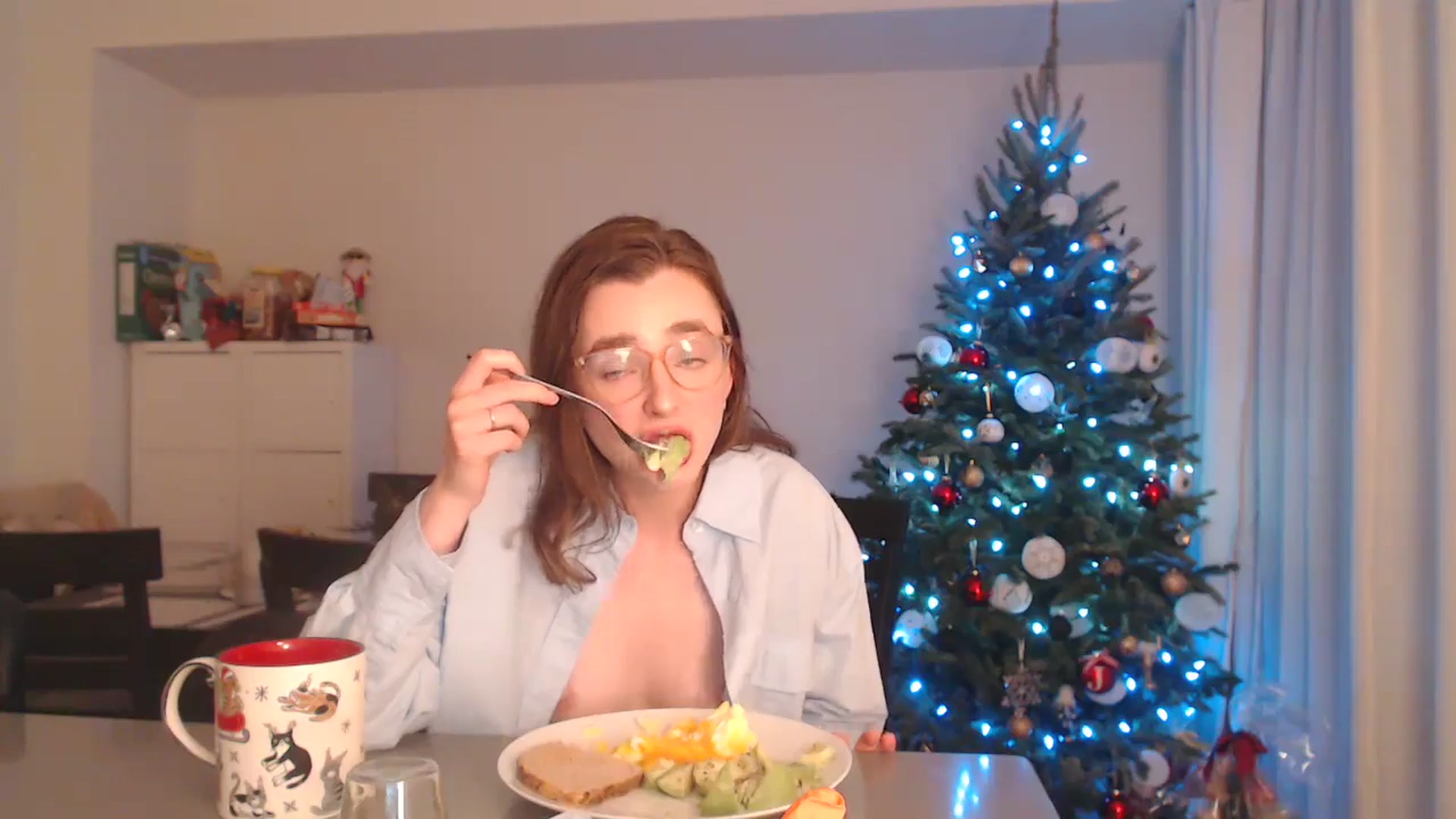 Gallery image thumbnail from annabisoux's myfreecams stream on, 12/15/2025, 01:05 image 2 of 20