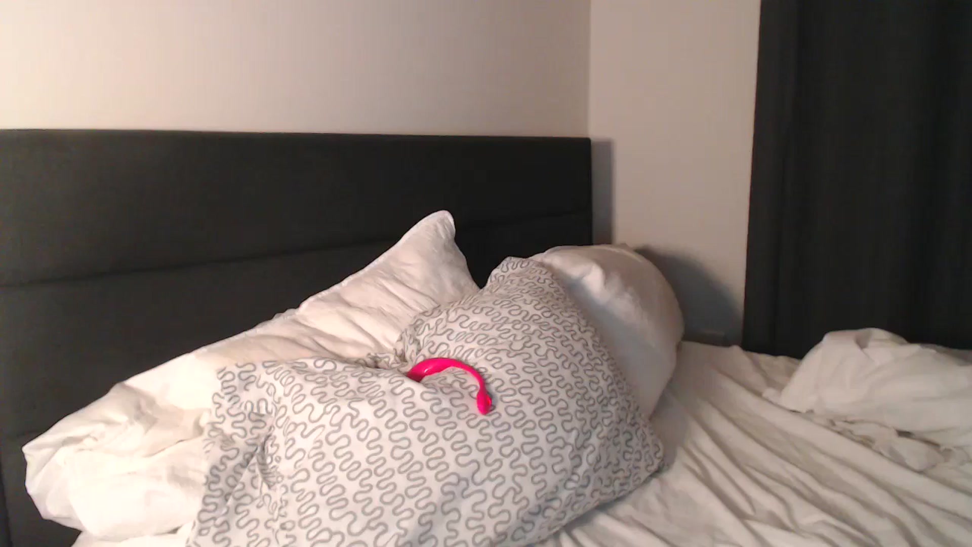 Gallery image thumbnail from annabisoux's myfreecams stream on, 12/15/2025, 06:17 image 2 of 20
