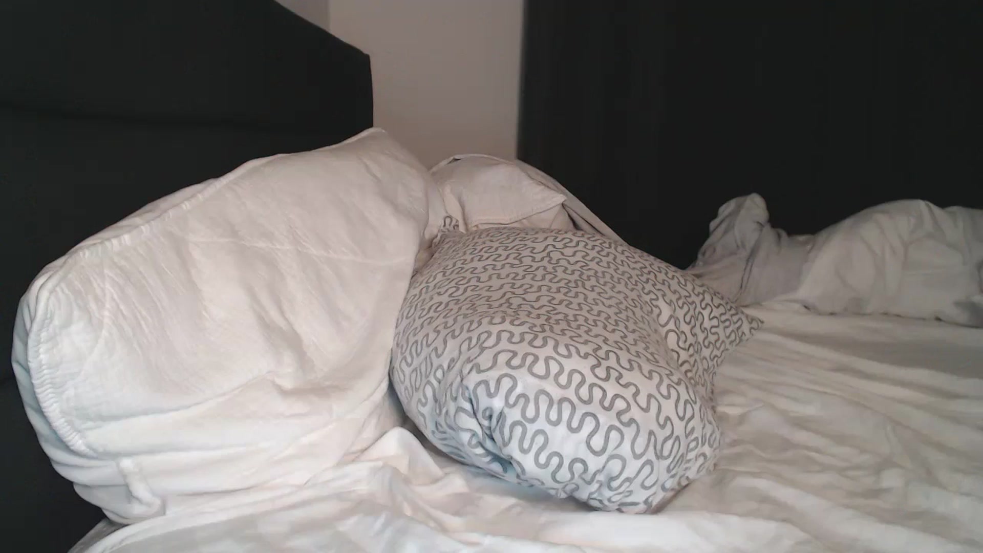 Gallery image thumbnail from annabisoux's myfreecams stream on, 12/17/2025, 24:02 image 13 of 20
