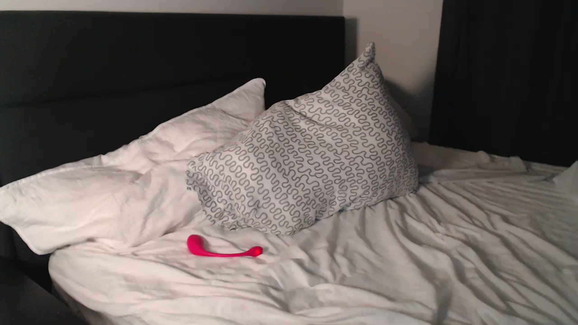 Gallery image thumbnail from annabisoux's myfreecams stream on, 12/17/2025, 06:43 image 13 of 20