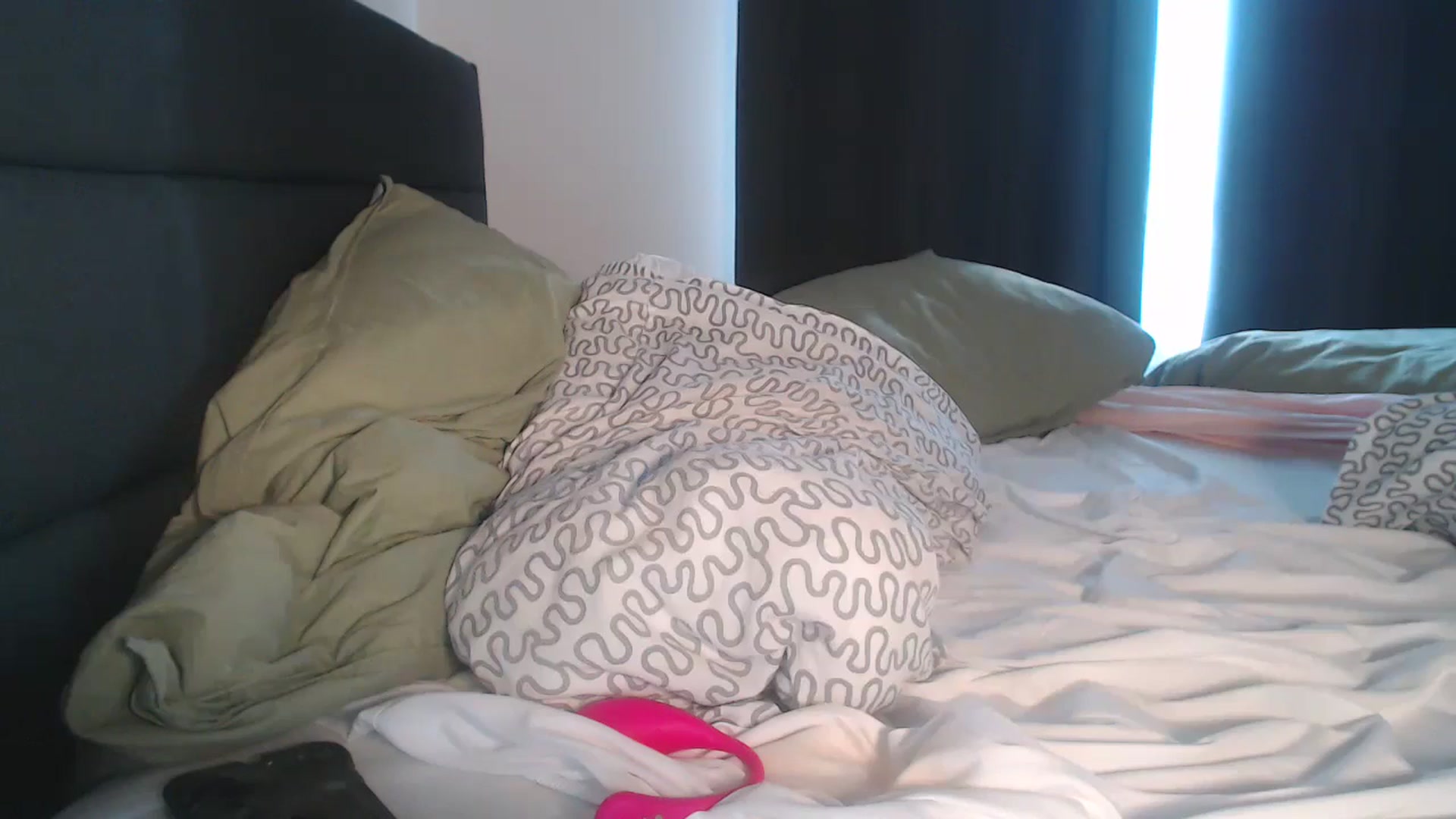 Gallery image thumbnail from annabisoux's myfreecams stream on, 04/19/2026, 22:35 image 7 of 20