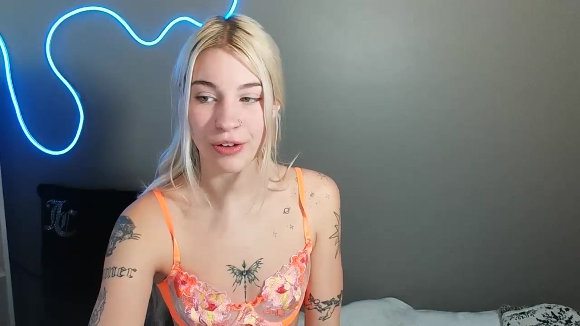 Gallery image thumbnail from annieangel18's myfreecams stream on, 01/17/2025, 17:43 image 5 of 20