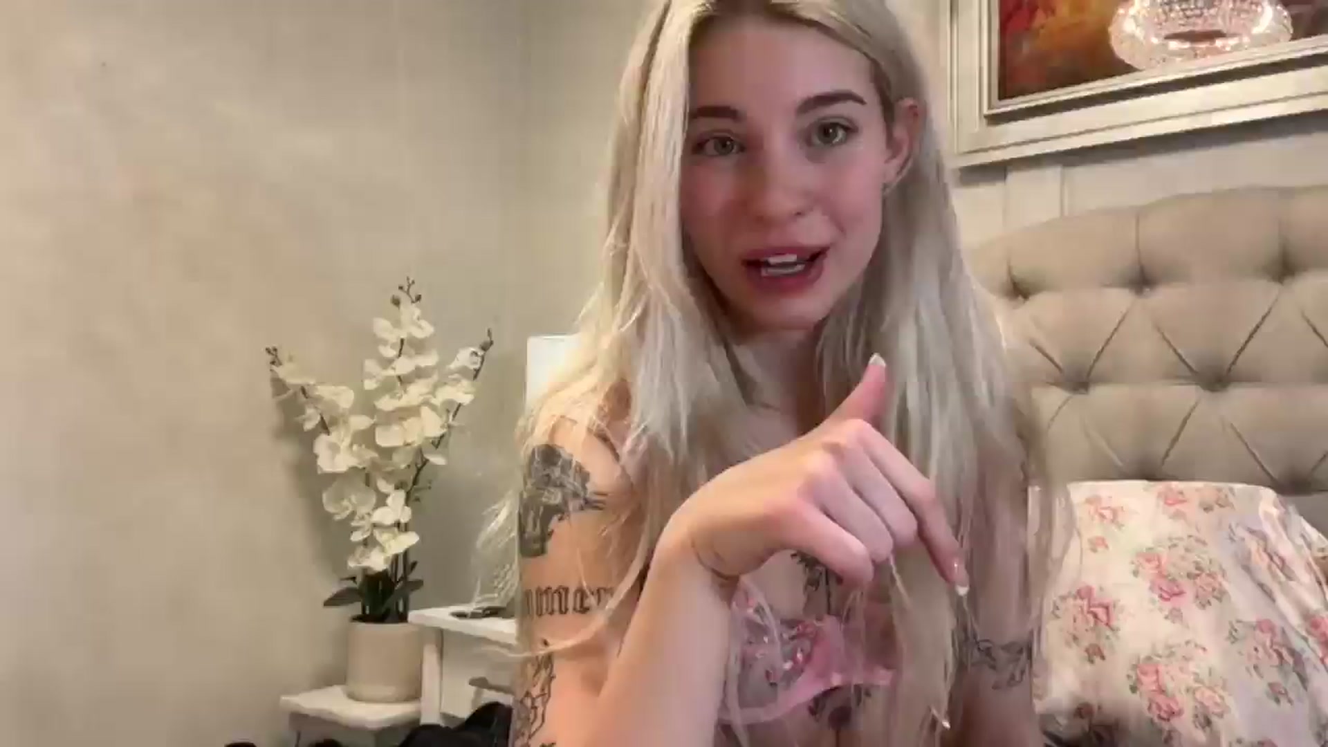 Gallery image thumbnail from annieangel18's myfreecams stream on, 01/28/2025, 16:42 image 16 of 20