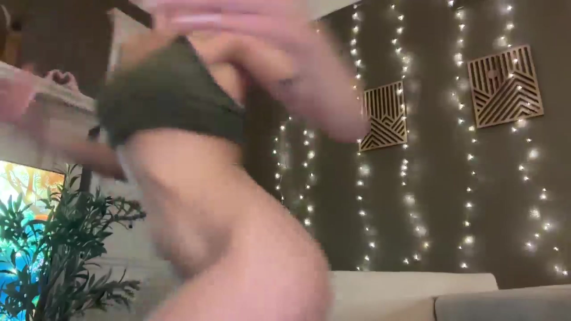 Gallery image thumbnail from annieangel18's myfreecams stream on, 03/01/2025, 02:09 image 14 of 20