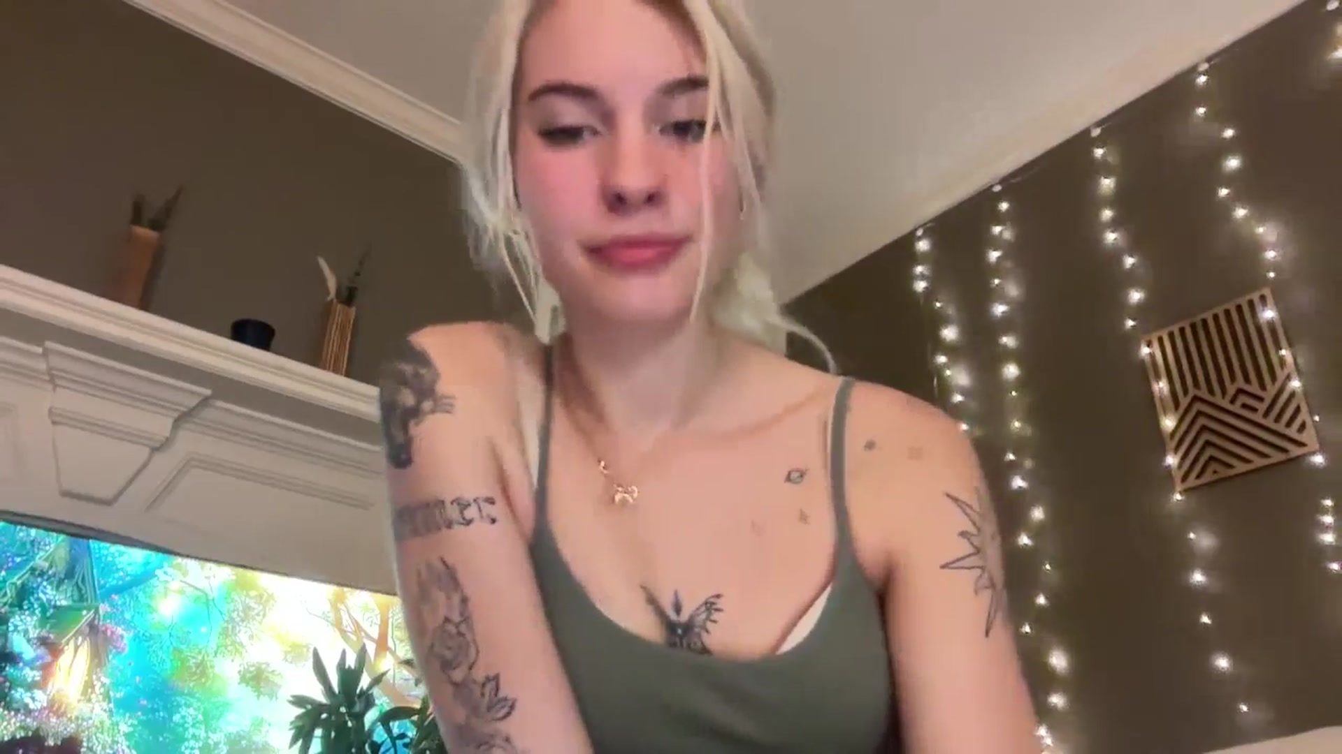 Gallery image thumbnail from annieangel18's myfreecams stream on, 03/01/2025, 02:09 image 4 of 20