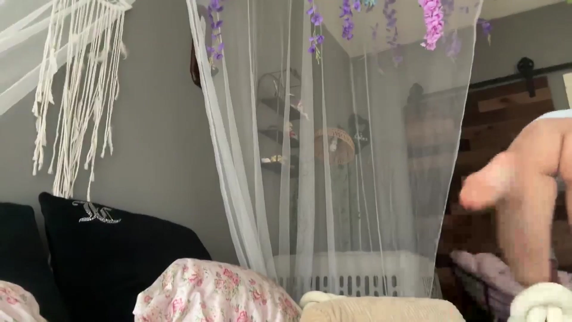 Gallery image thumbnail from annieangel18's myfreecams stream on, 03/27/2025, 17:52 image 17 of 20