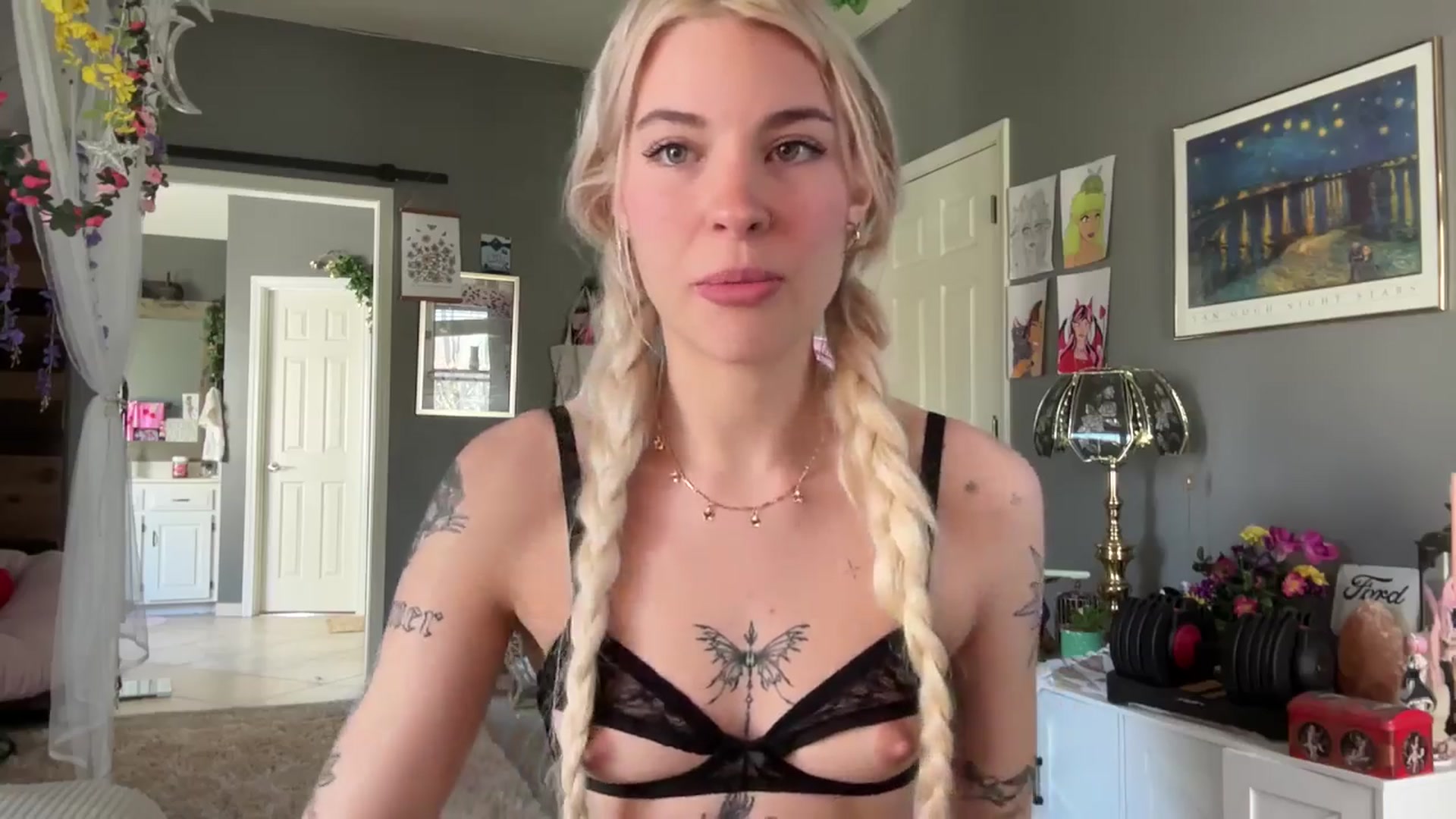 Gallery image thumbnail from annieangel18's myfreecams stream on, 04/10/2025, 16:07 image 11 of 20