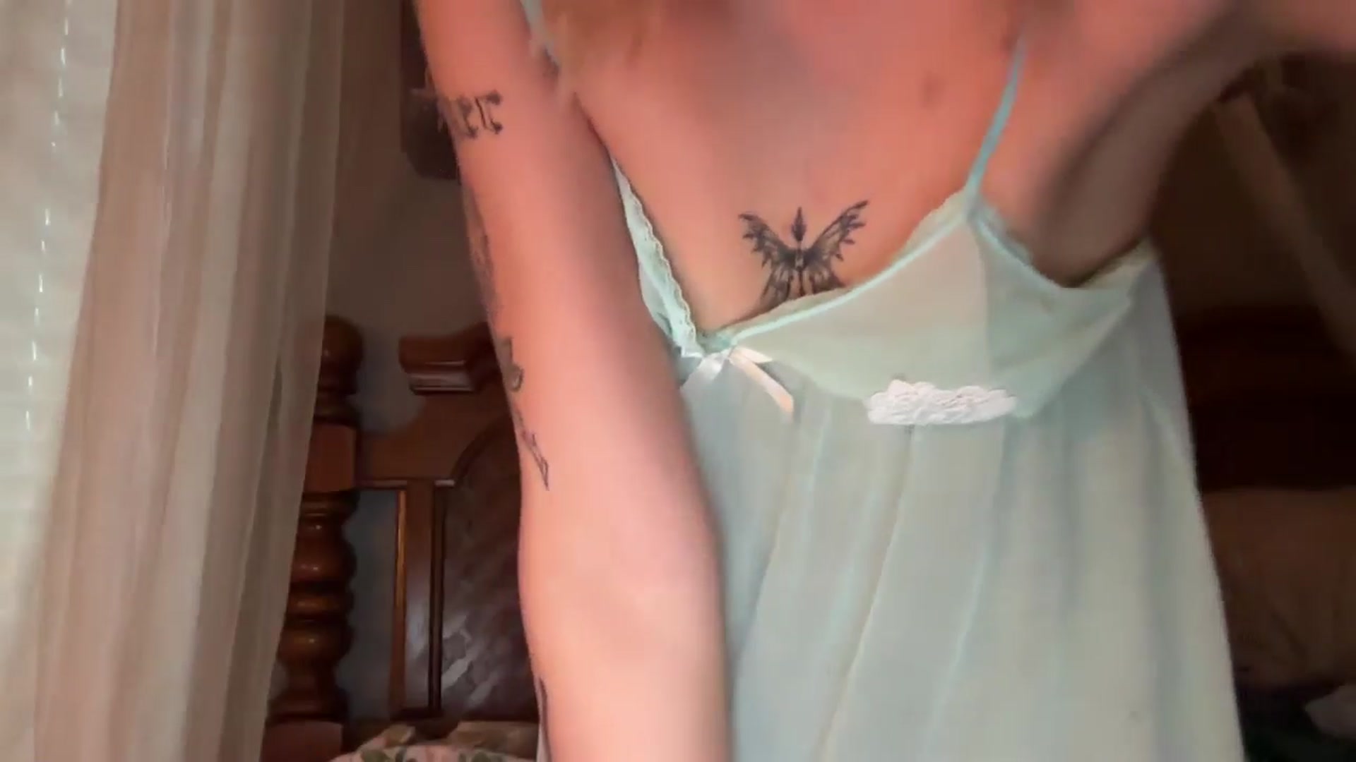 Gallery image thumbnail from annieangel18's myfreecams stream on, 06/03/2025, 17:07 image 13 of 20