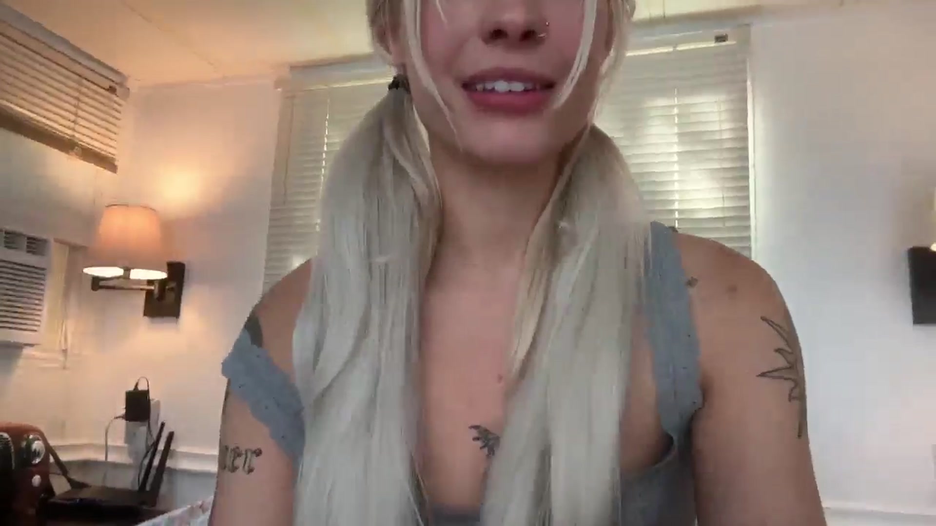 Gallery image thumbnail from annieangel18's myfreecams stream on, 08/14/2025, 20:44 image 10 of 20