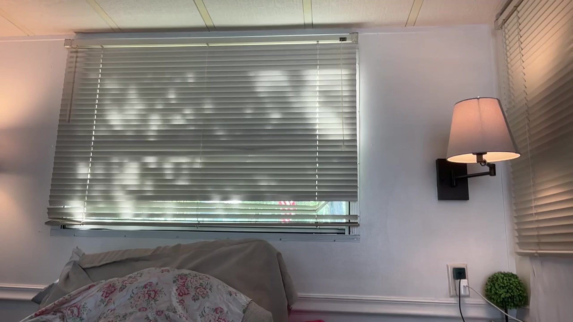 Gallery image thumbnail from annieangel18's myfreecams stream on, 08/14/2025, 20:44 image 7 of 20