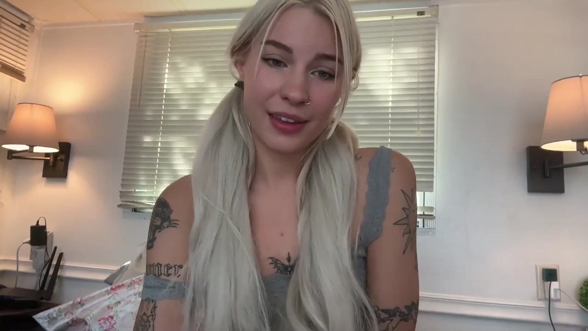 Gallery image thumbnail from annieangel18's myfreecams stream on, 08/14/2025, 20:44 image 17 of 20