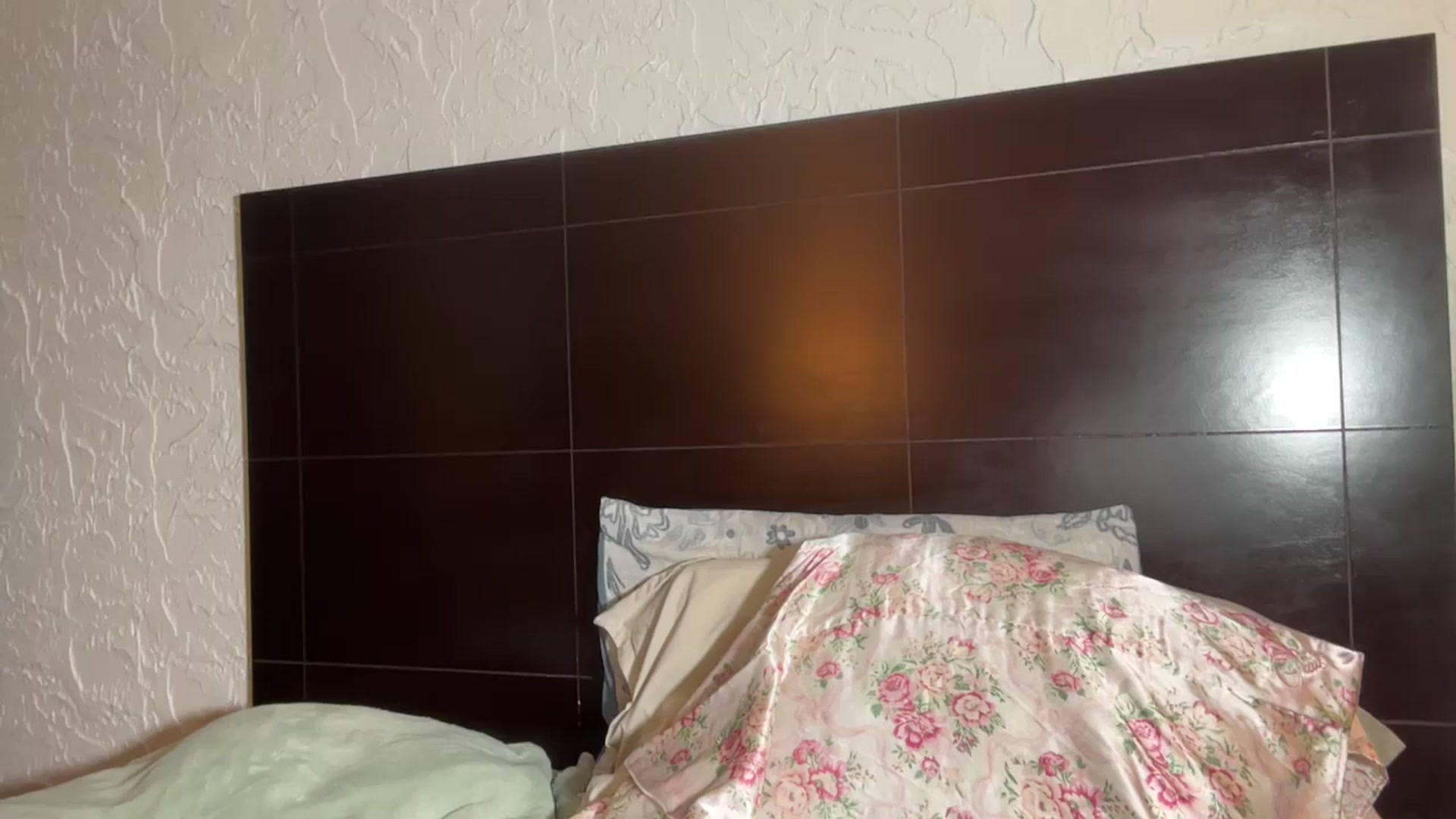 Gallery image thumbnail from annieangel18's myfreecams stream on, 08/27/2025, 21:57 image 4 of 20
