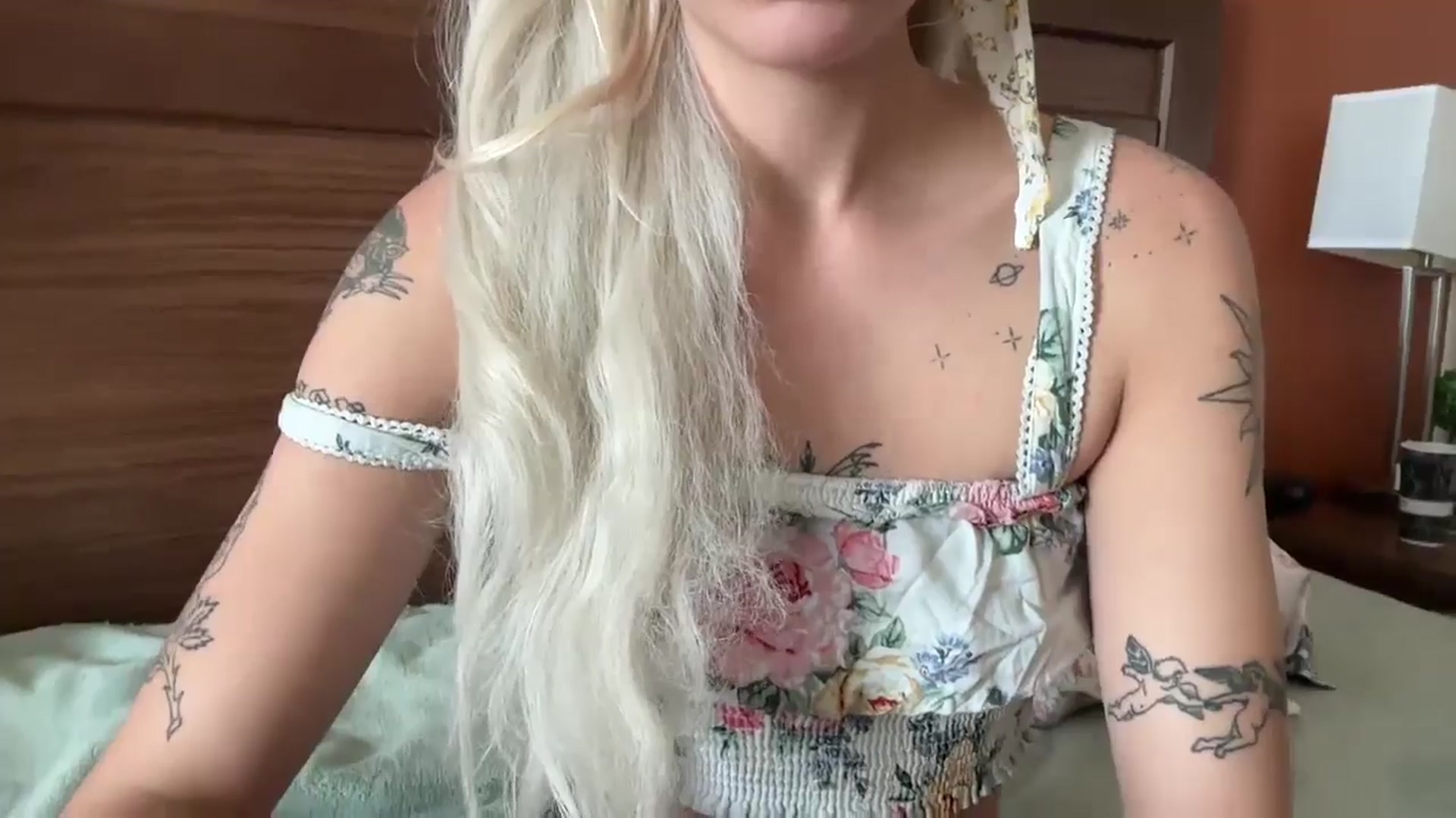 Gallery image thumbnail from annieangel18's myfreecams stream on, 10/10/2025, 17:55 image 17 of 20