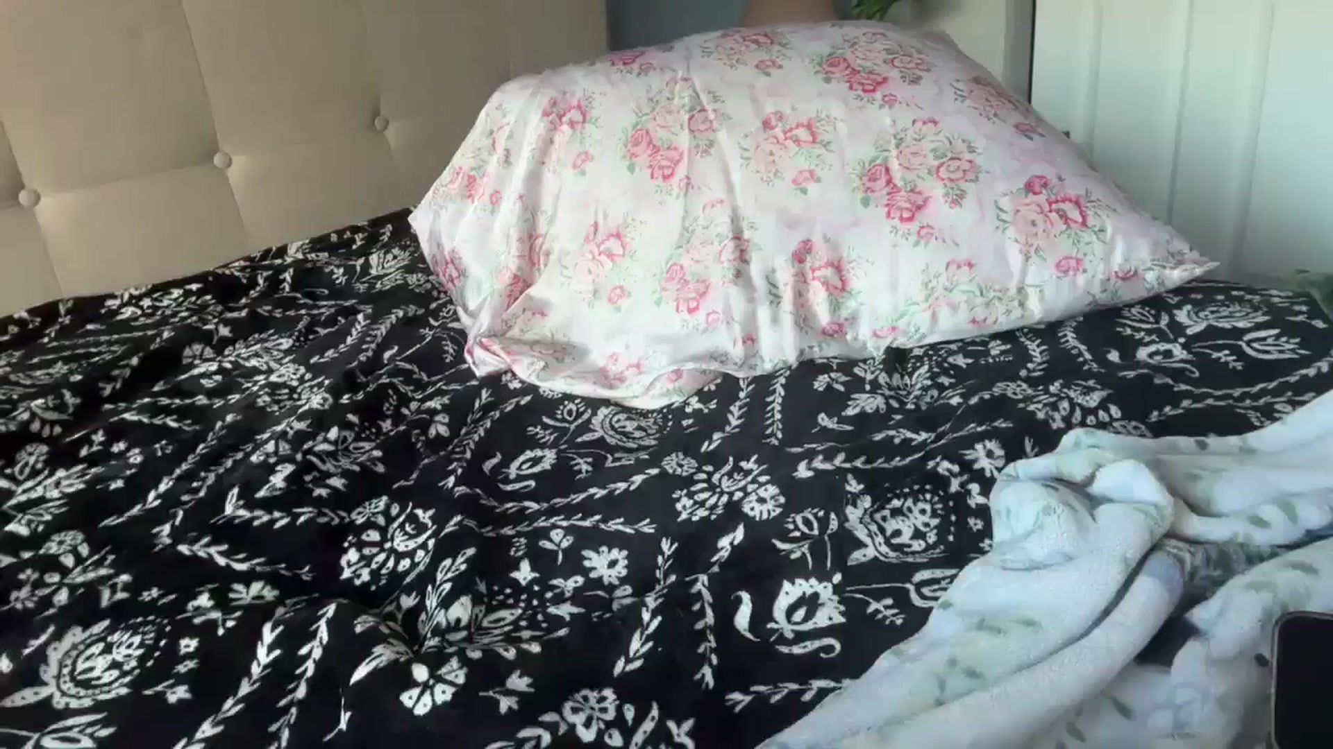Gallery image thumbnail from annieangel18's myfreecams stream on, 11/09/2025, 22:37 image 15 of 20