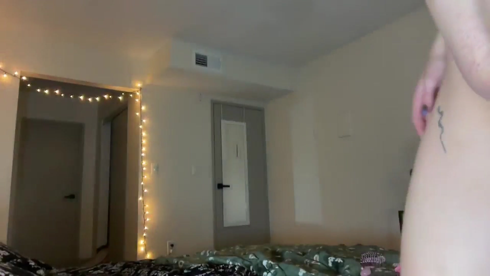 Gallery image thumbnail from annieangel18's myfreecams stream on, 12/21/2025, 03:00 image 17 of 20