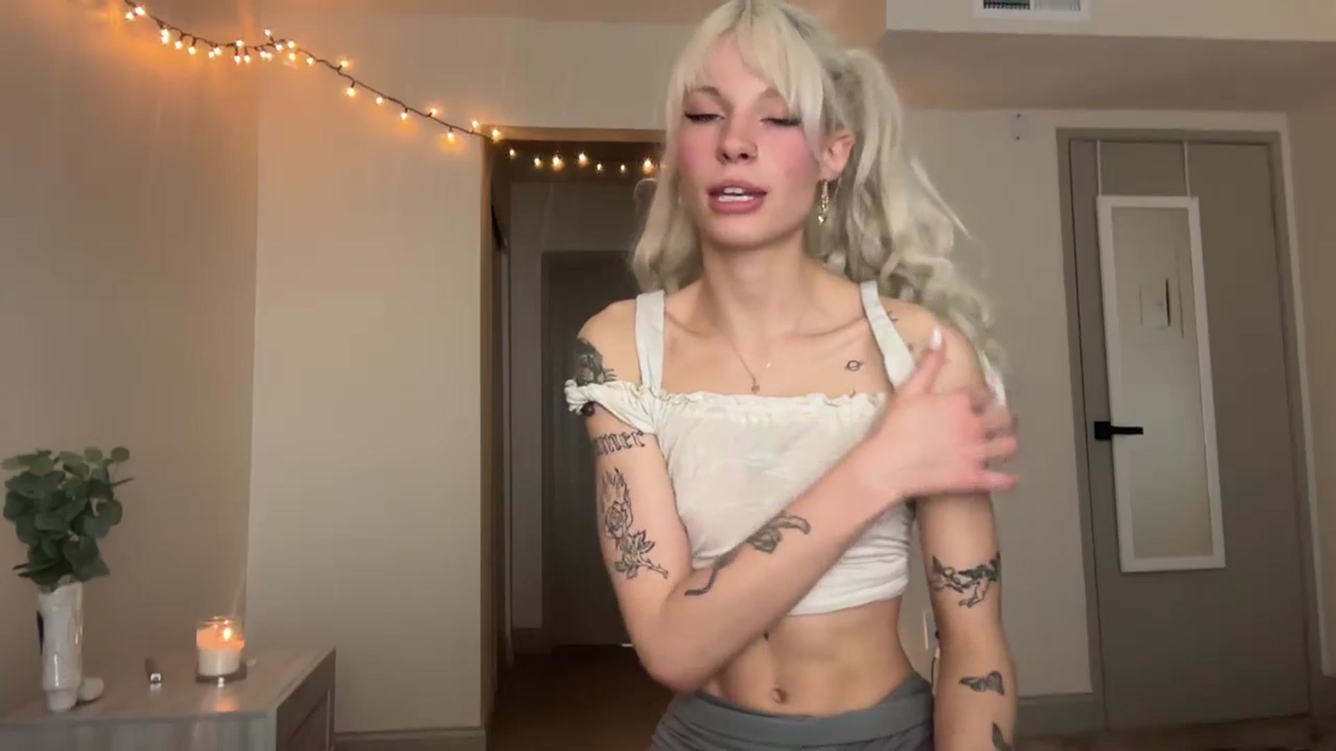 Gallery image thumbnail from annieangel18's myfreecams stream on, 01/02/2026, 20:21 image 7 of 20