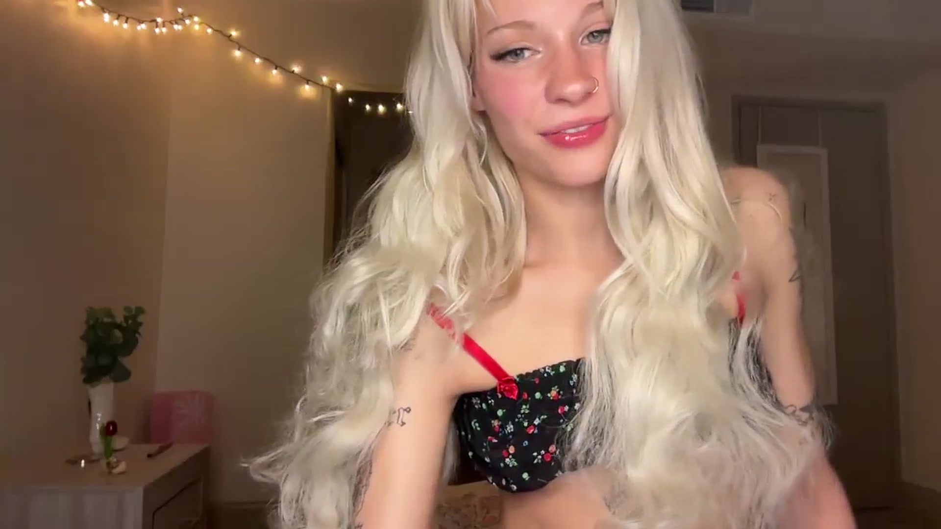 Gallery image thumbnail from annieangel18's myfreecams stream on, 01/09/2026, 05:44 image 4 of 20