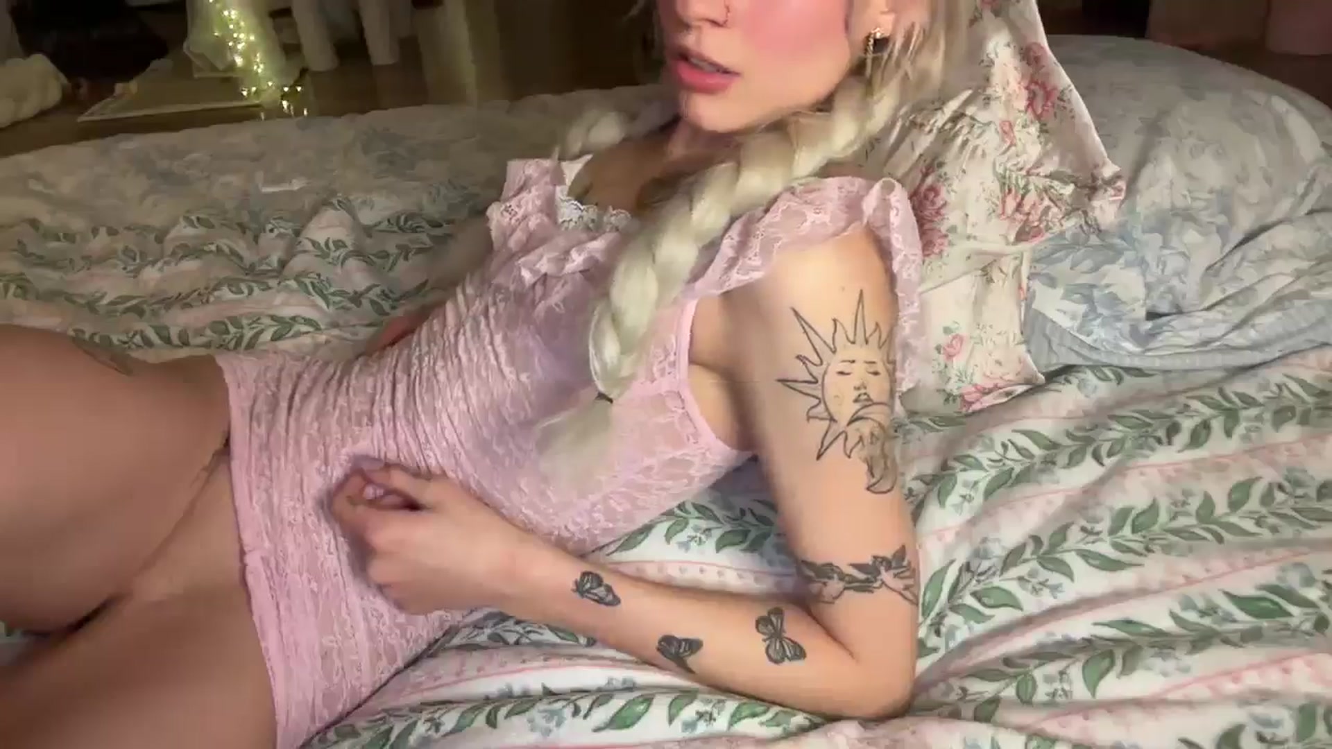 Gallery image thumbnail from annieangel18's myfreecams stream on, 01/30/2026, 01:45 image 8 of 20