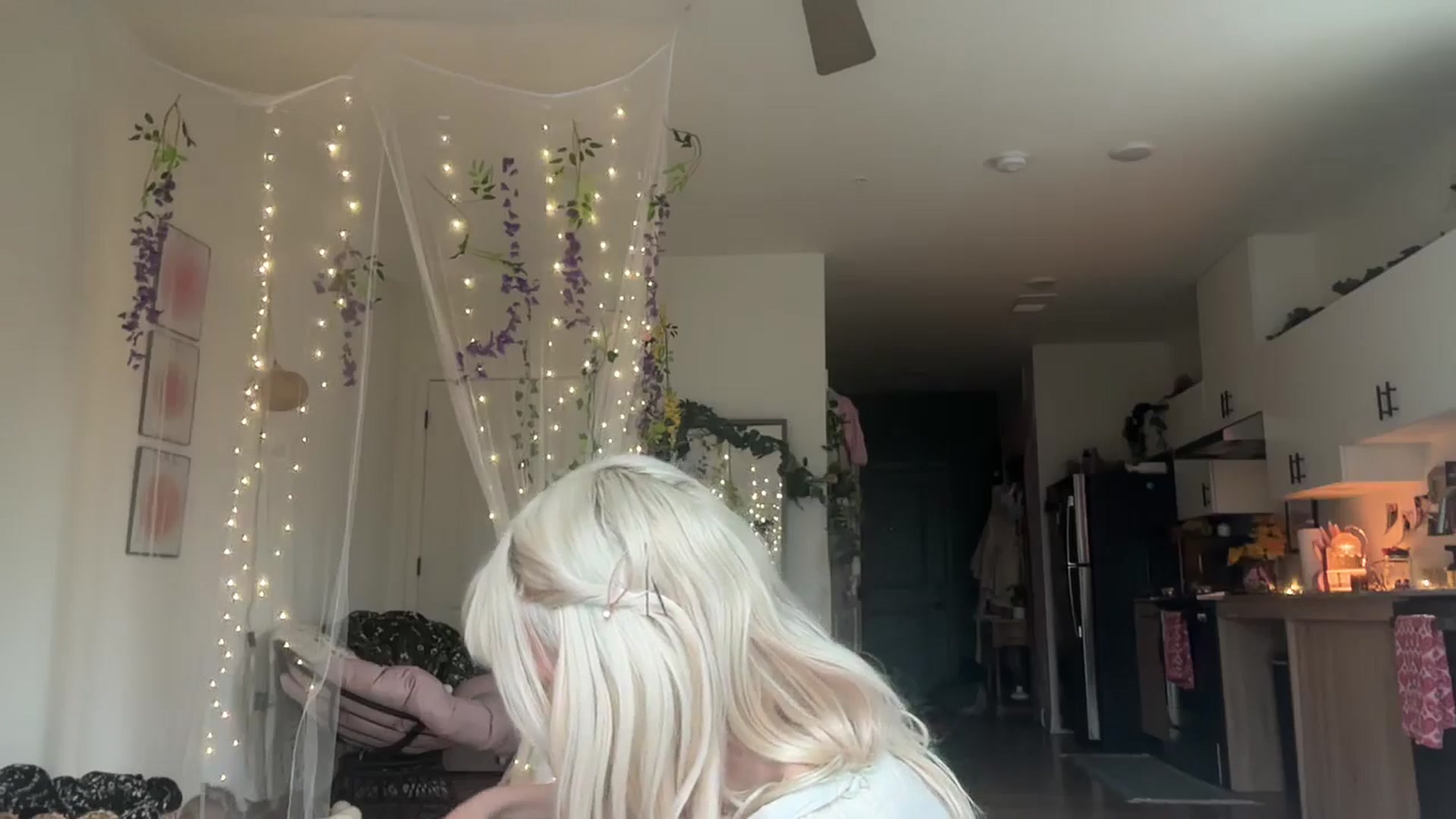 Gallery image thumbnail from annieangel18's myfreecams stream on, 02/04/2026, 23:01 image 3 of 20