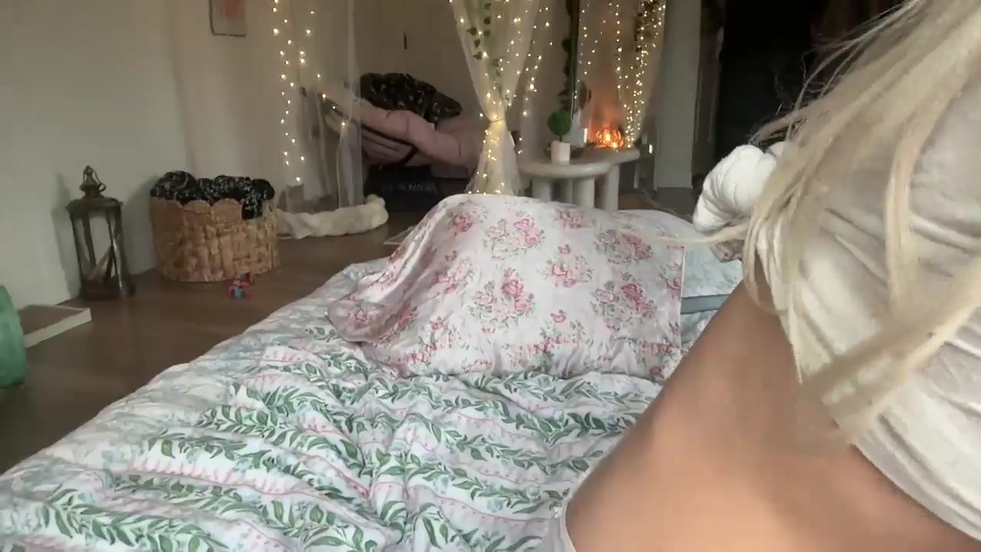 Gallery image thumbnail from annieangel18's myfreecams stream on, 02/04/2026, 23:01 image 7 of 20