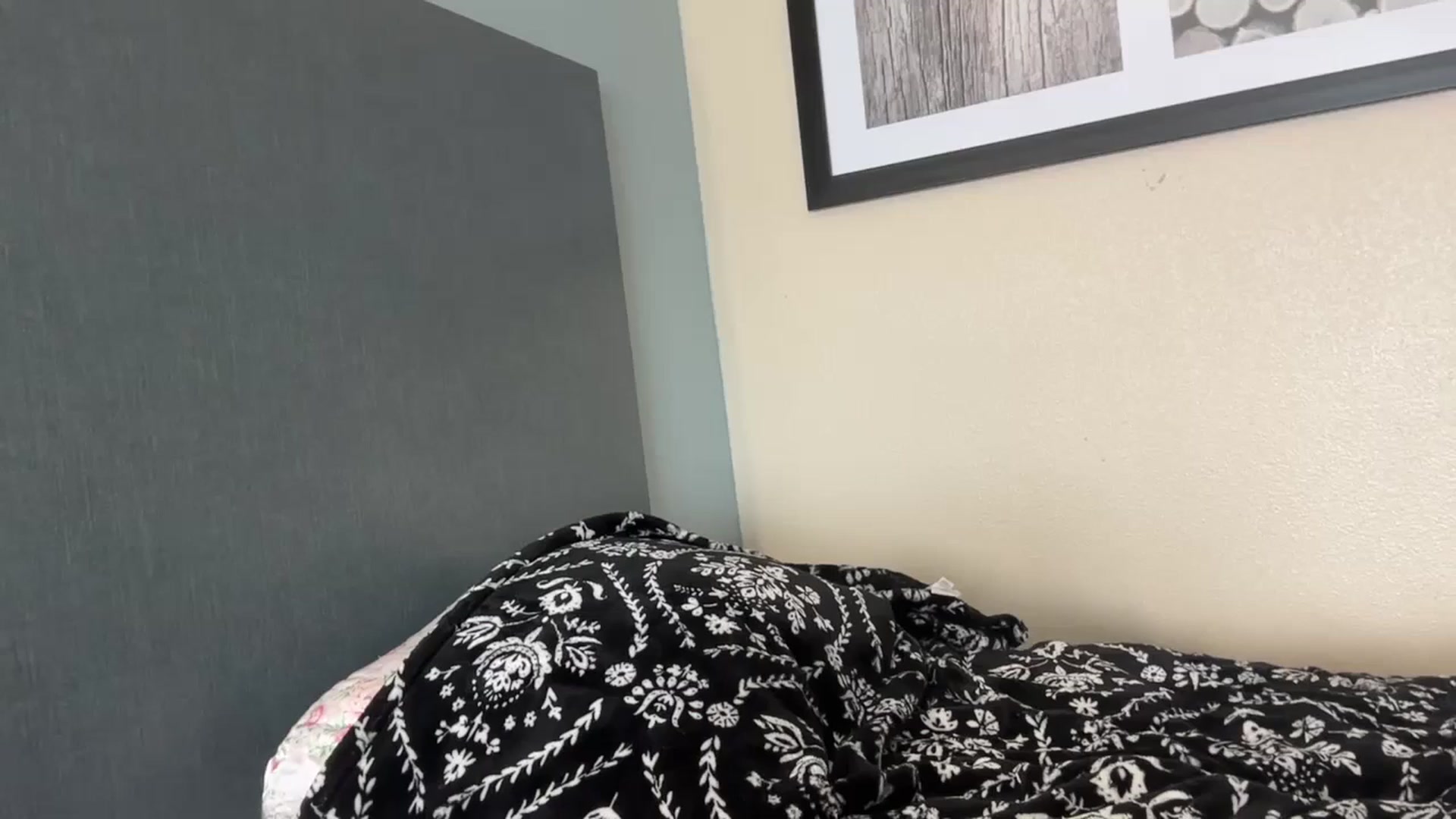 Gallery image thumbnail from annieangel18's myfreecams stream on, 04/29/2026, 19:00 image 5 of 20
