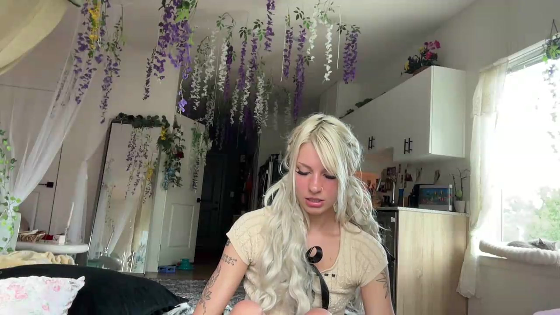 Gallery image thumbnail from annieangel18's myfreecams stream on, 05/14/2026, 21:56 image 5 of 20