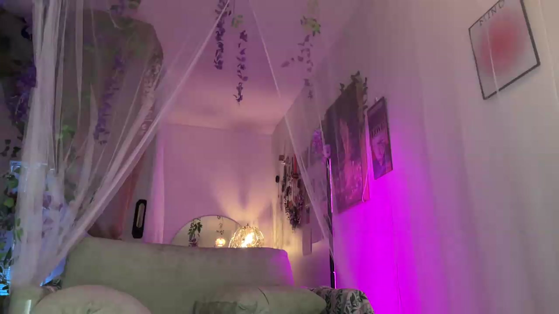 Gallery image thumbnail from annieangel18's myfreecams stream on, 06/11/2026, 01:42 image 15 of 20