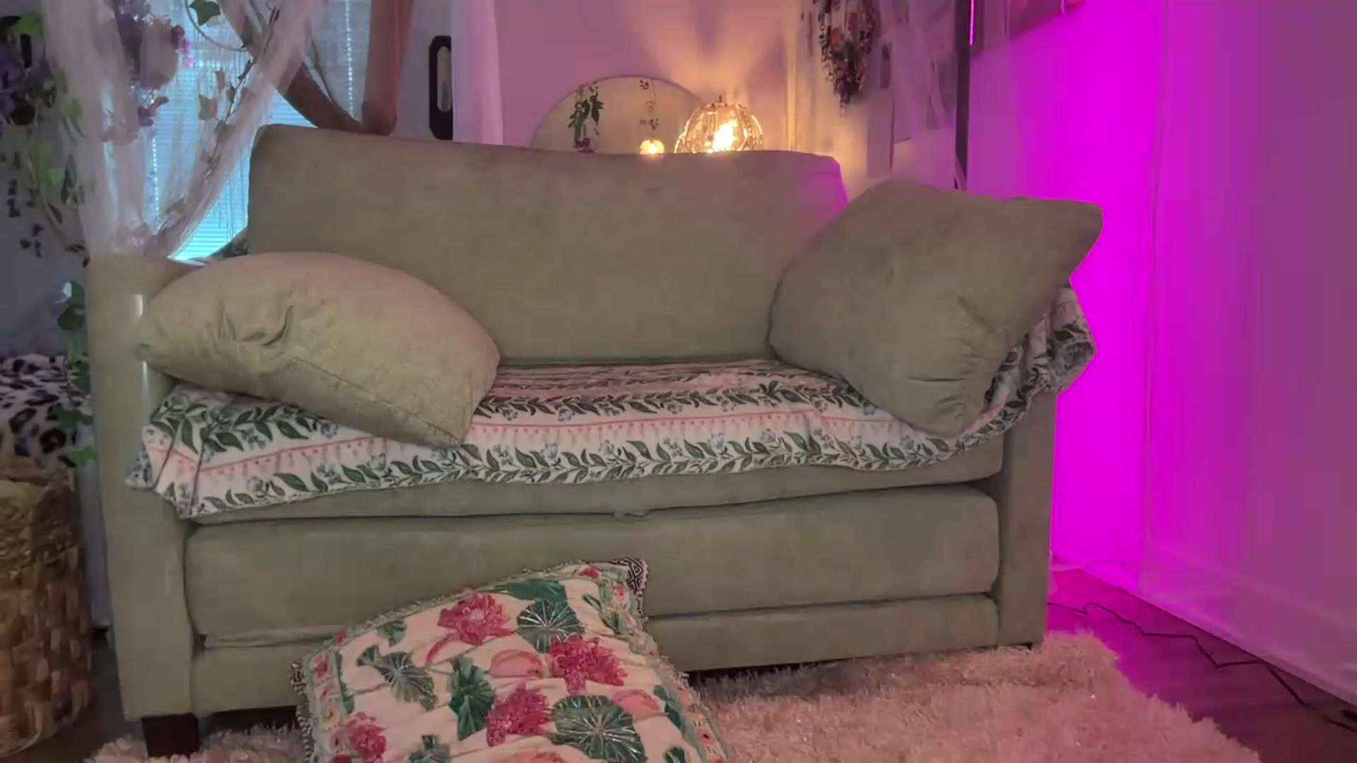 Gallery image thumbnail from annieangel18's myfreecams stream on, 06/11/2026, 01:42 image 4 of 20