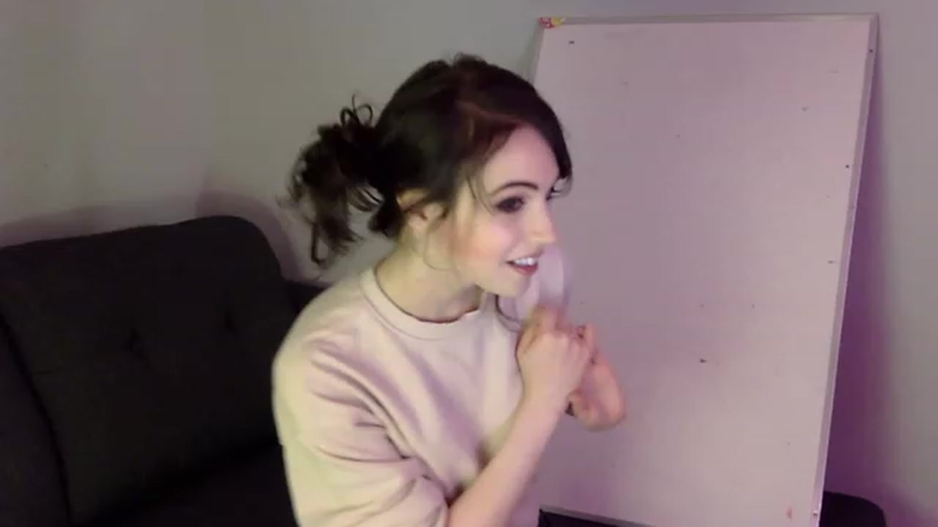 Gallery image thumbnail from antidreamgirl's myfreecams stream on, 12/04/2022, 07:27 image 1 of 20