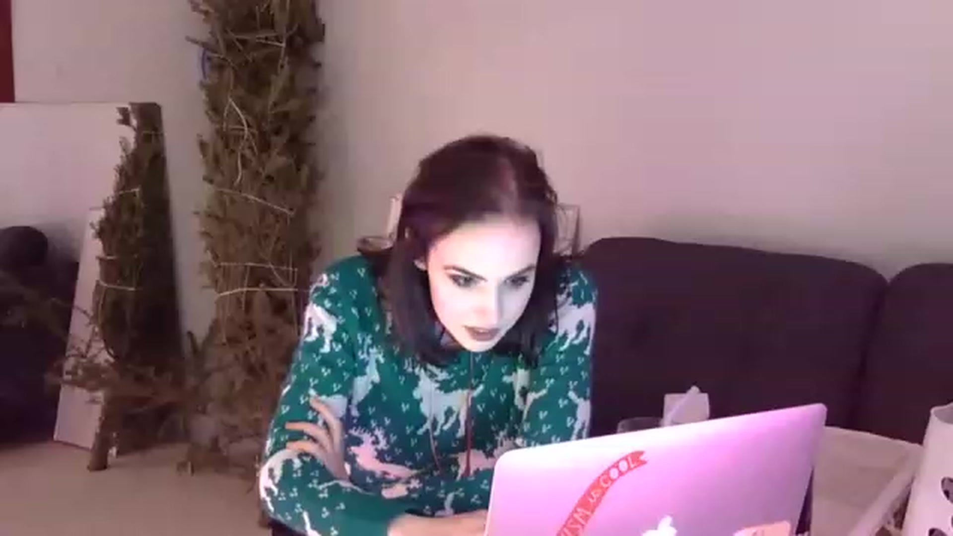 Gallery image thumbnail from antidreamgirl's myfreecams stream on, 12/23/2022, 10:16 image 15 of 20