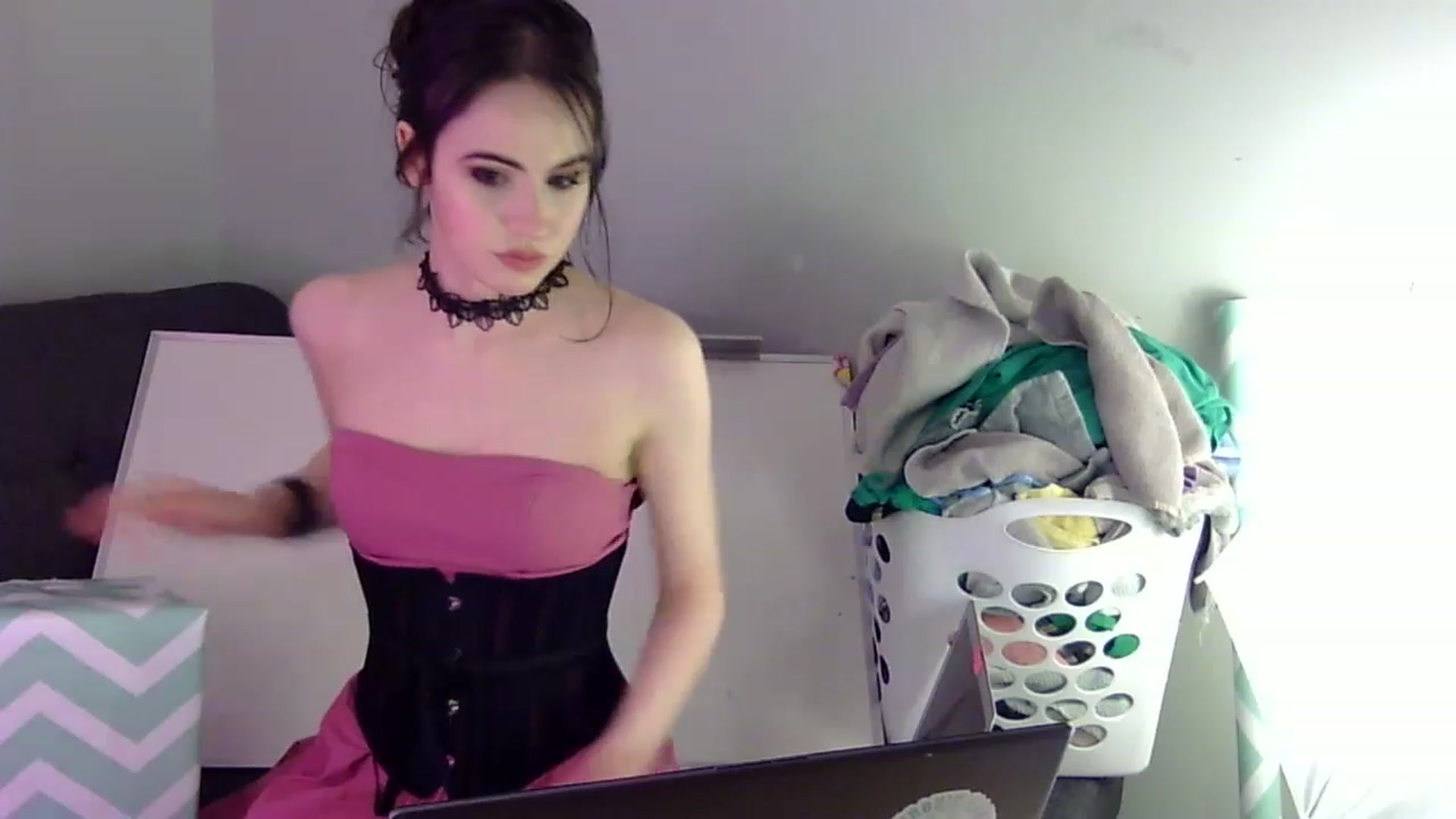 Gallery image thumbnail from antidreamgirl's myfreecams stream on, 02/15/2023, 11:47 image 4 of 20