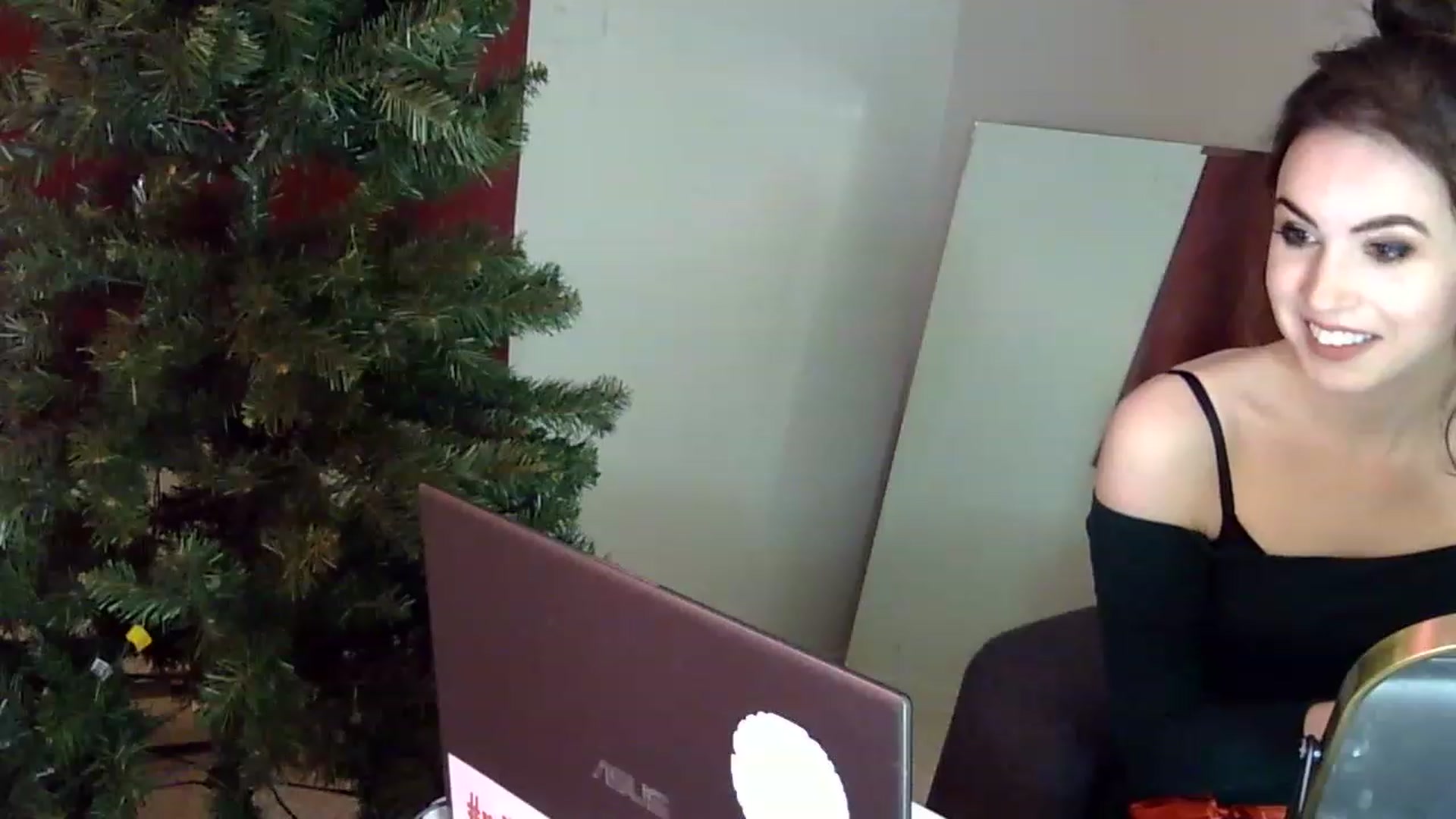 Gallery image thumbnail from antidreamgirl's myfreecams stream on, 04/06/2023, 07:42 image 3 of 20