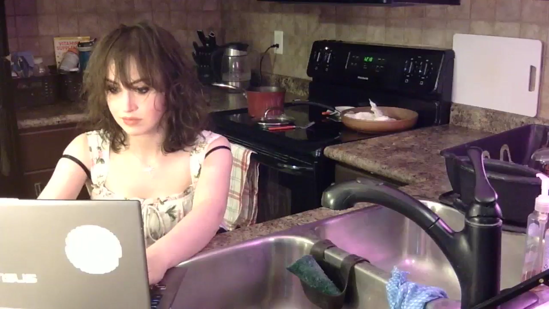Gallery image thumbnail from antidreamgirl's myfreecams stream on, 08/24/2023, 05:12 image 9 of 20