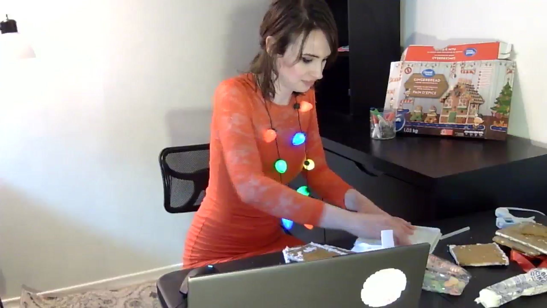 Gallery image thumbnail from antidreamgirl's myfreecams stream on, 12/25/2023, 19:25 image 11 of 20