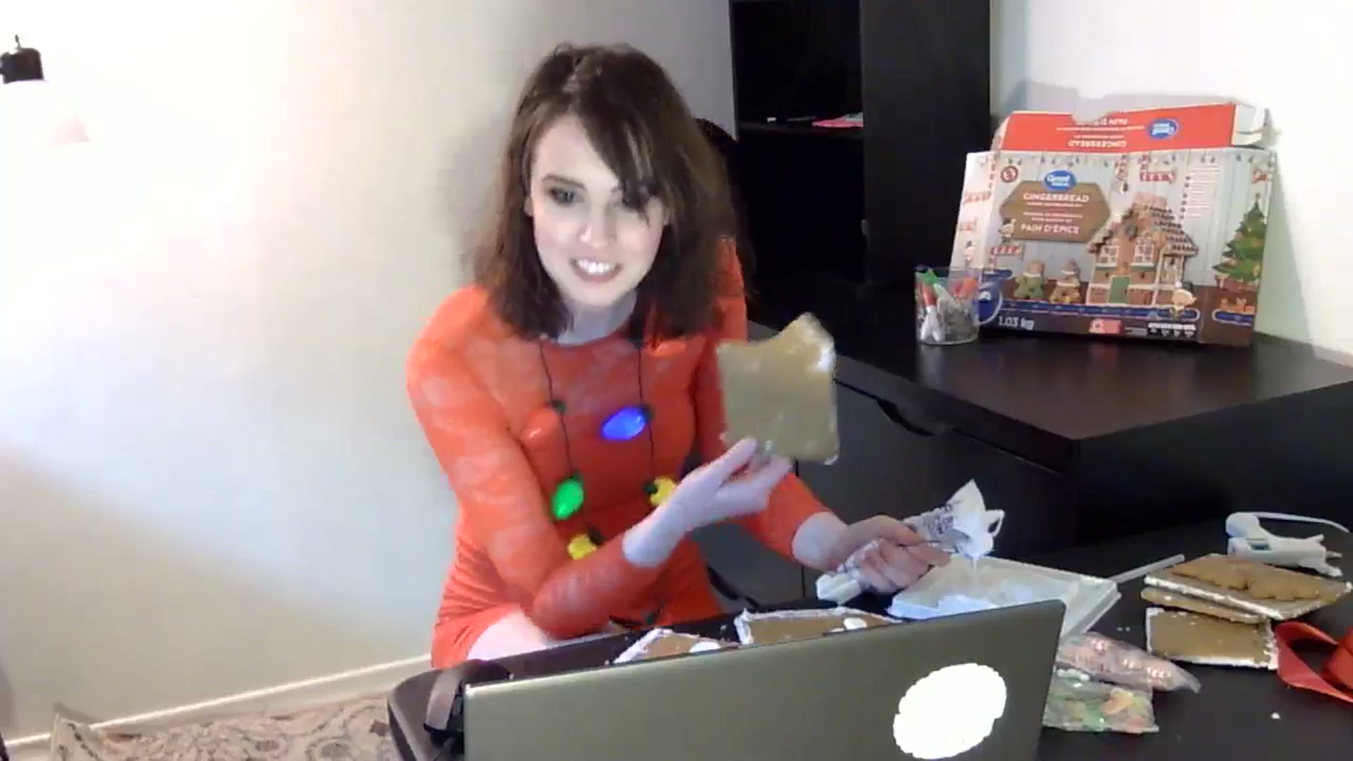 Gallery image thumbnail from antidreamgirl's myfreecams stream on, 12/25/2023, 19:25 image 14 of 20