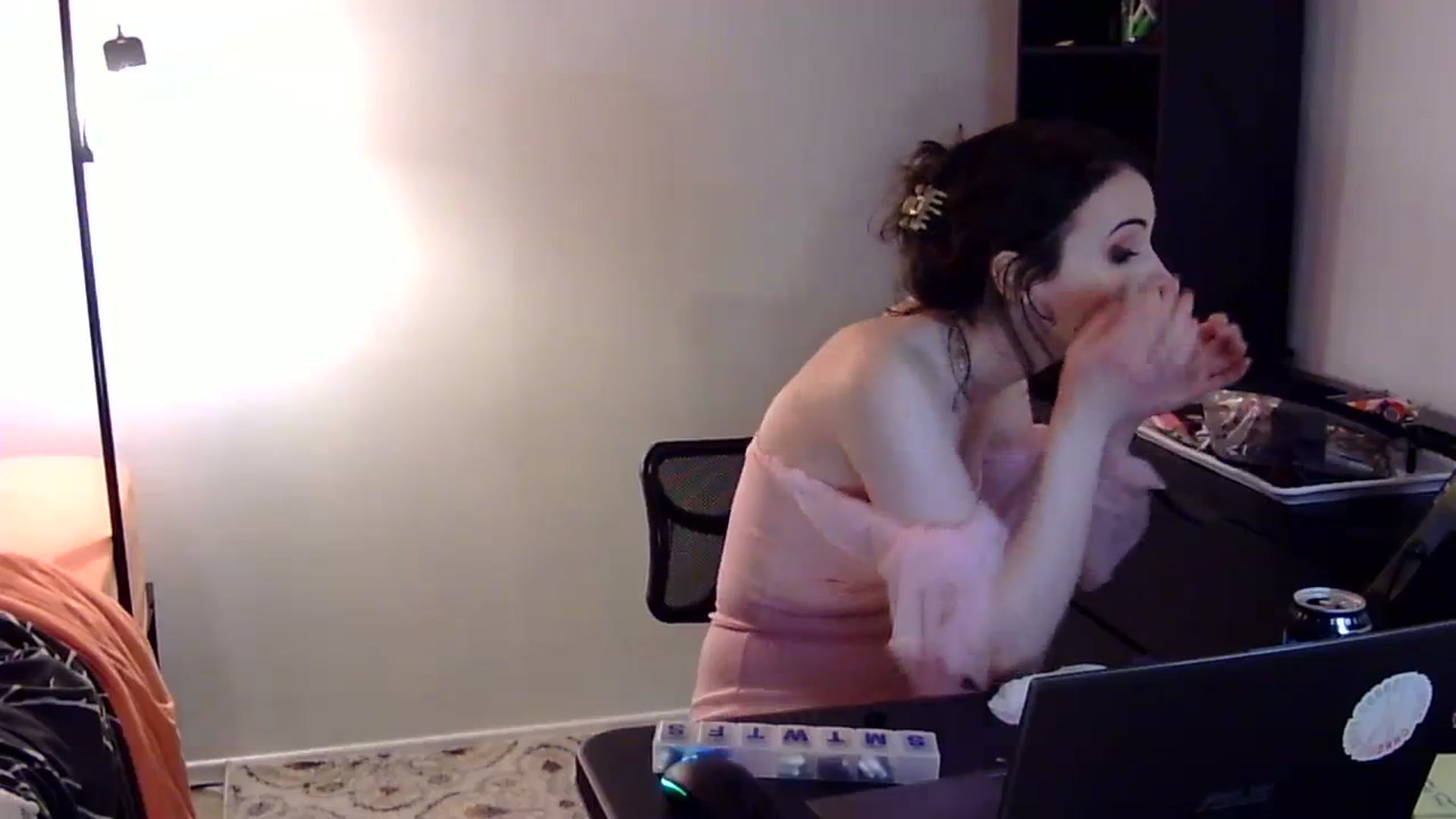 Gallery image thumbnail from antidreamgirl's myfreecams stream on, 01/11/2024, 15:58 image 8 of 20