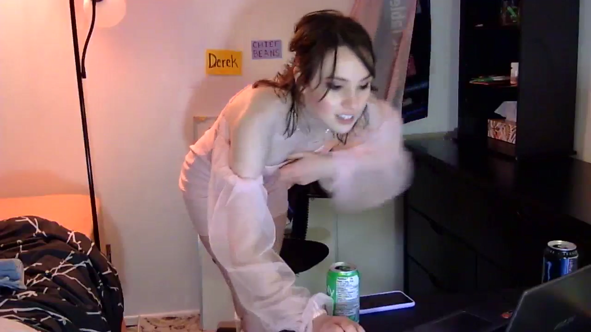 Gallery image thumbnail from antidreamgirl's myfreecams stream on, 01/11/2024, 19:55 image 15 of 20