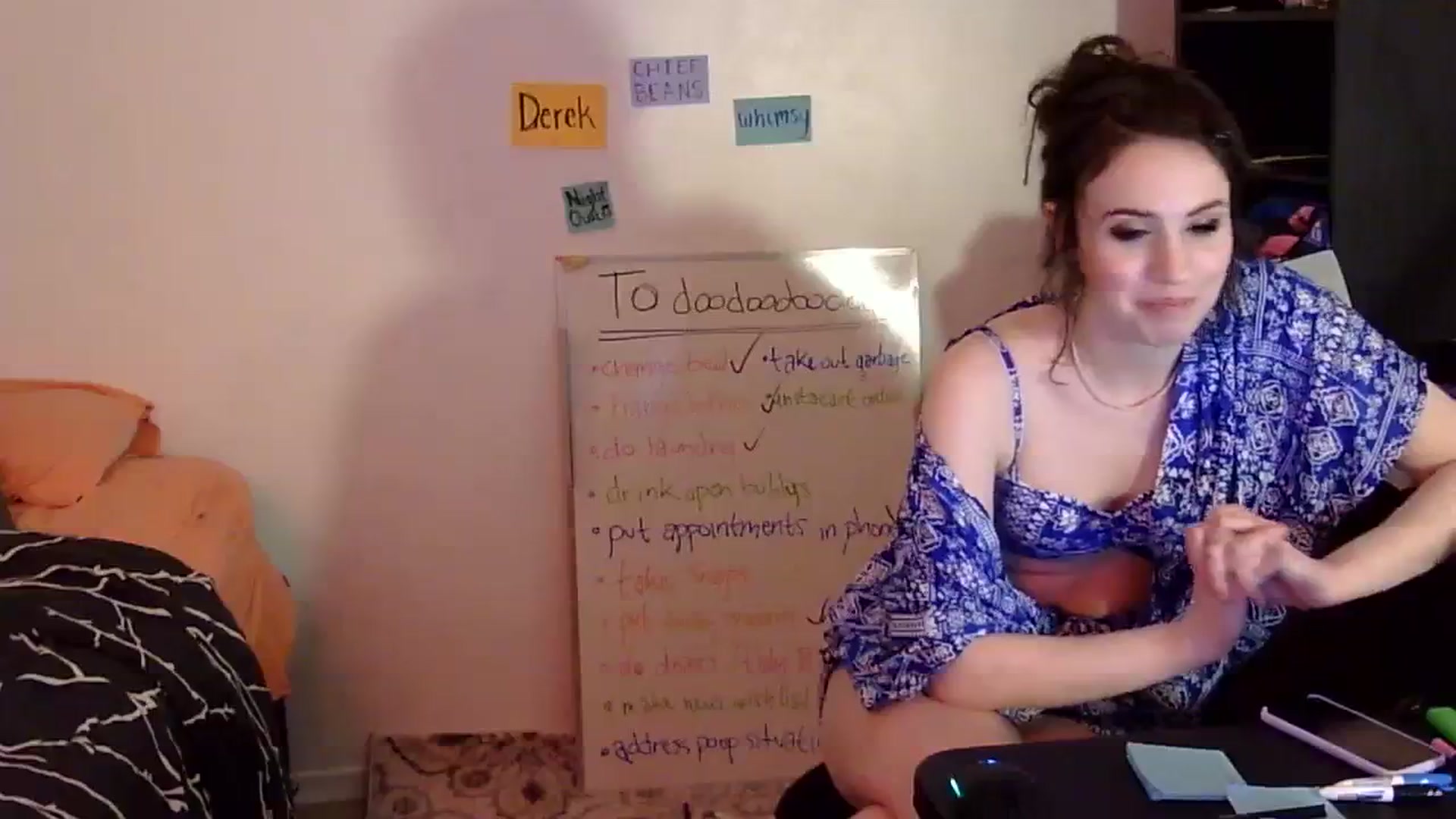 Gallery image thumbnail from antidreamgirl's myfreecams stream on, 01/20/2024, 17:35 image 10 of 20