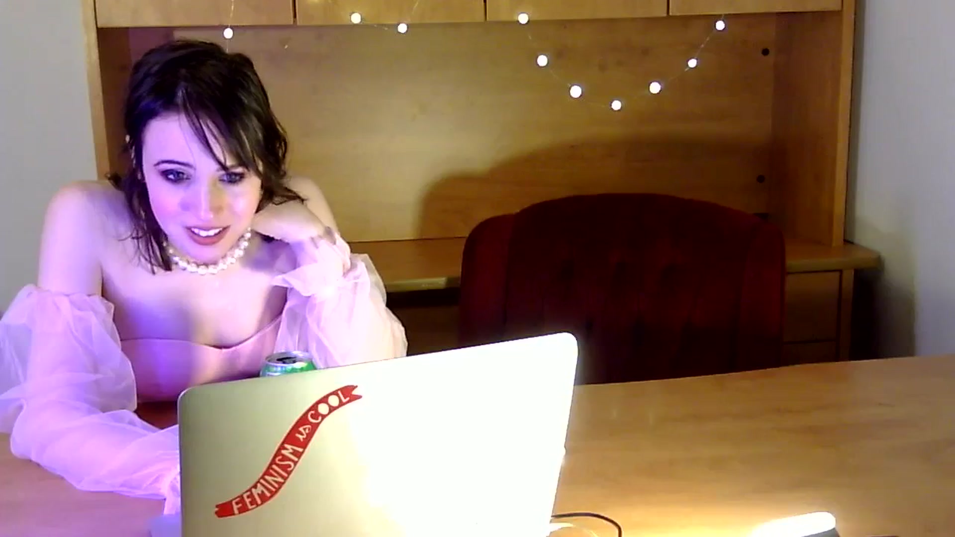 Gallery image thumbnail from antidreamgirl's myfreecams stream on, 02/15/2024, 09:47 image 15 of 20