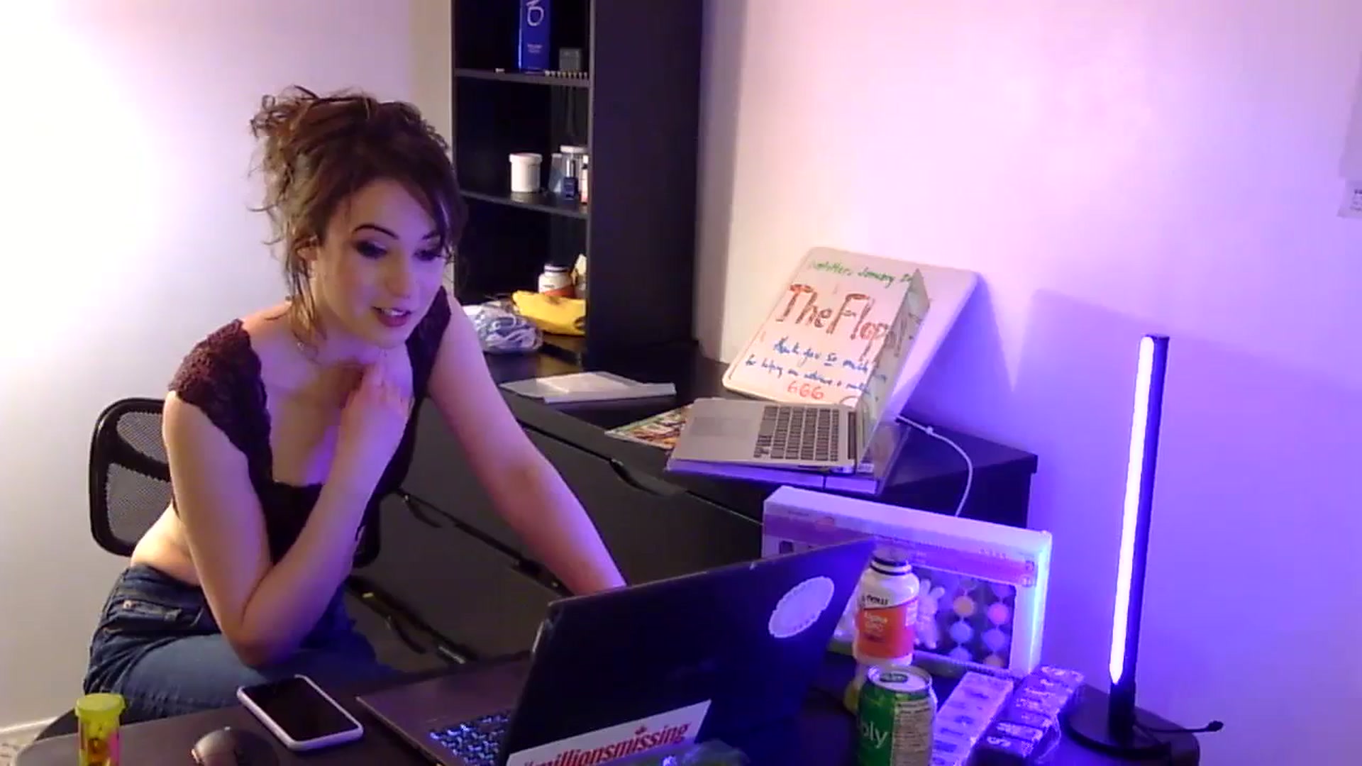 Gallery image thumbnail from antidreamgirl's myfreecams stream on, 02/22/2024, 05:21 image 13 of 20
