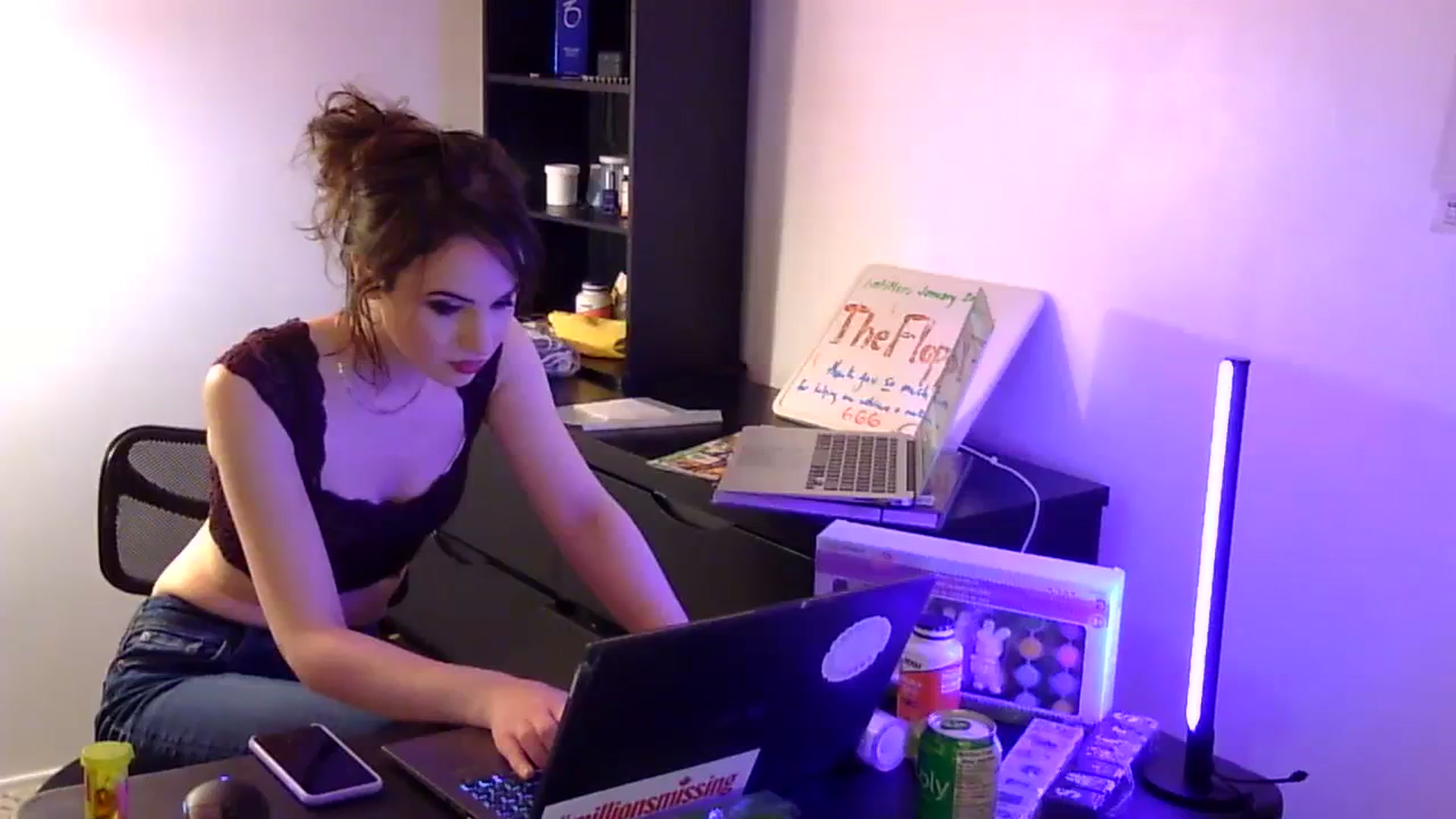 Gallery image thumbnail from antidreamgirl's myfreecams stream on, 02/22/2024, 05:21 image 6 of 20