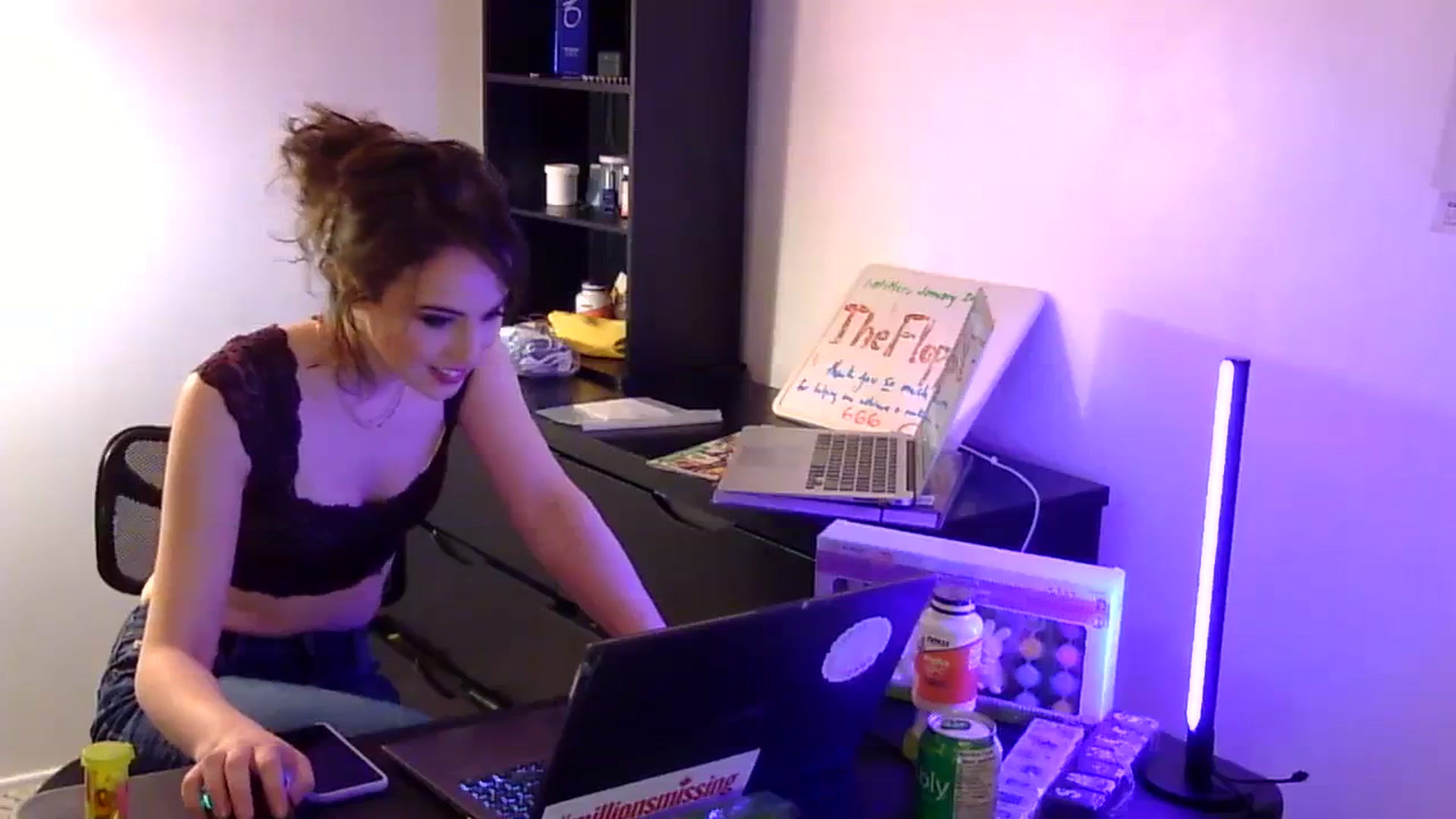 Gallery image thumbnail from antidreamgirl's myfreecams stream on, 02/22/2024, 05:21 image 12 of 20