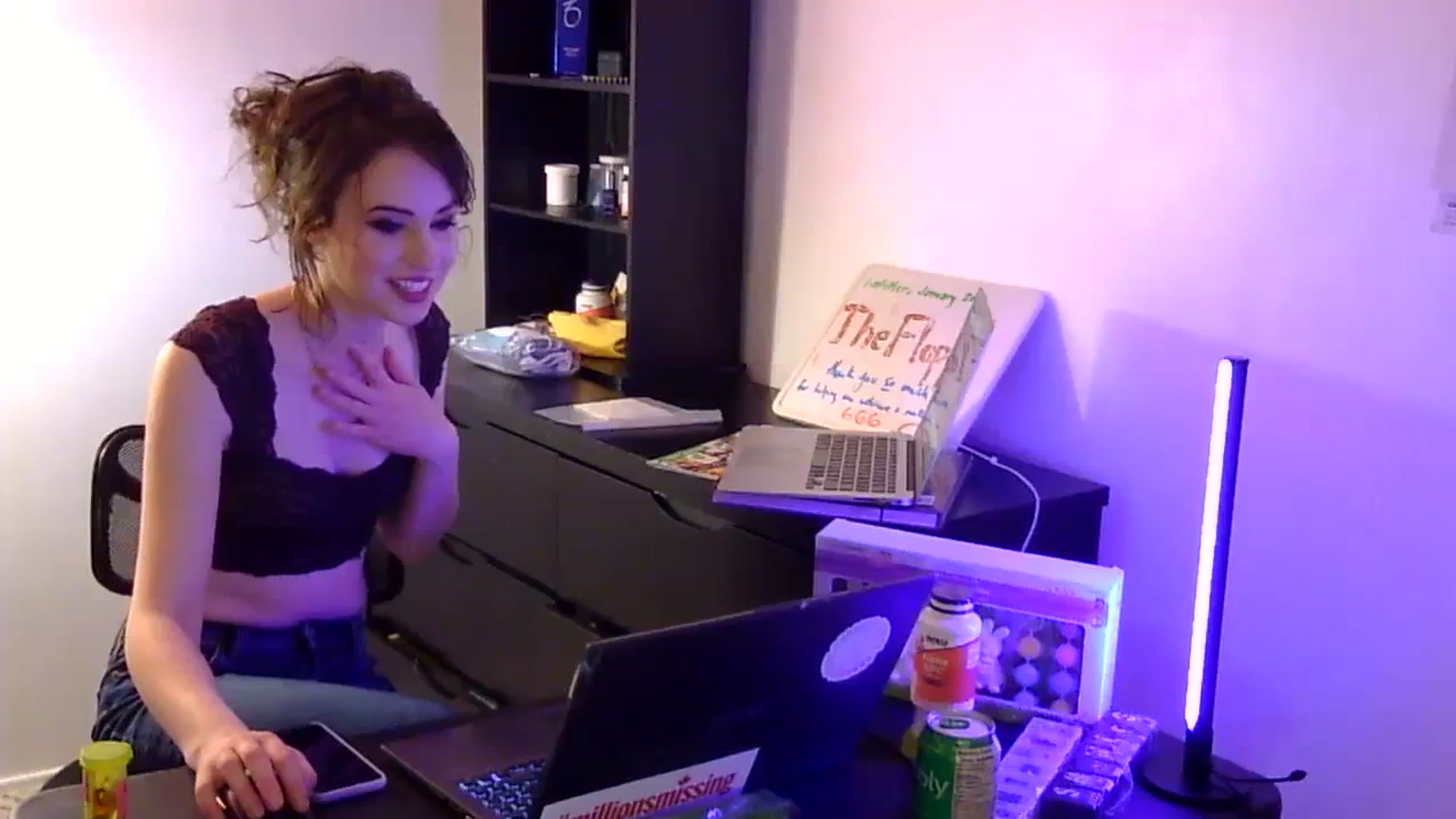 Gallery image thumbnail from antidreamgirl's myfreecams stream on, 02/22/2024, 05:21 image 10 of 20