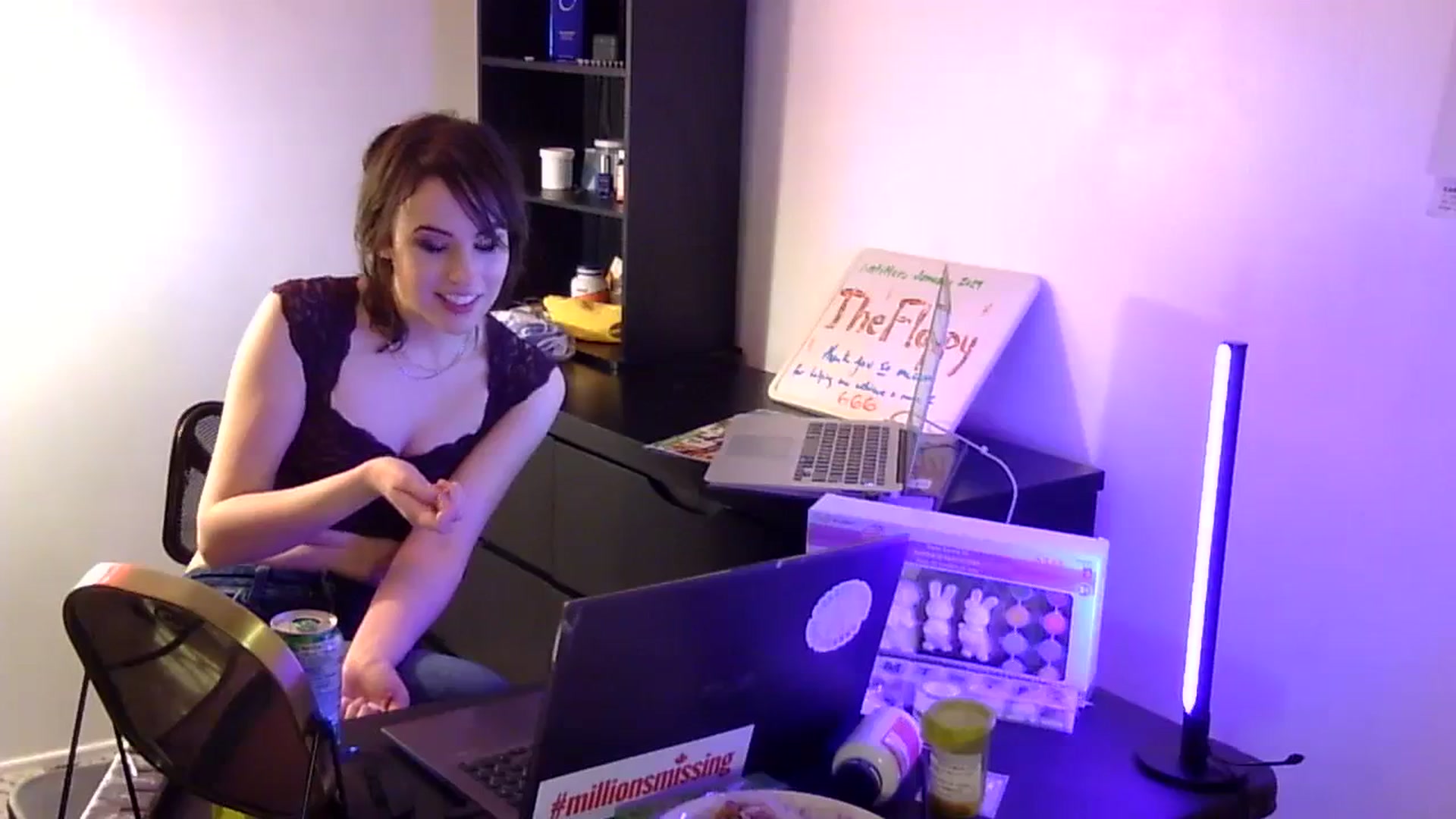 Gallery image thumbnail from antidreamgirl's myfreecams stream on, 02/22/2024, 07:54 image 6 of 20