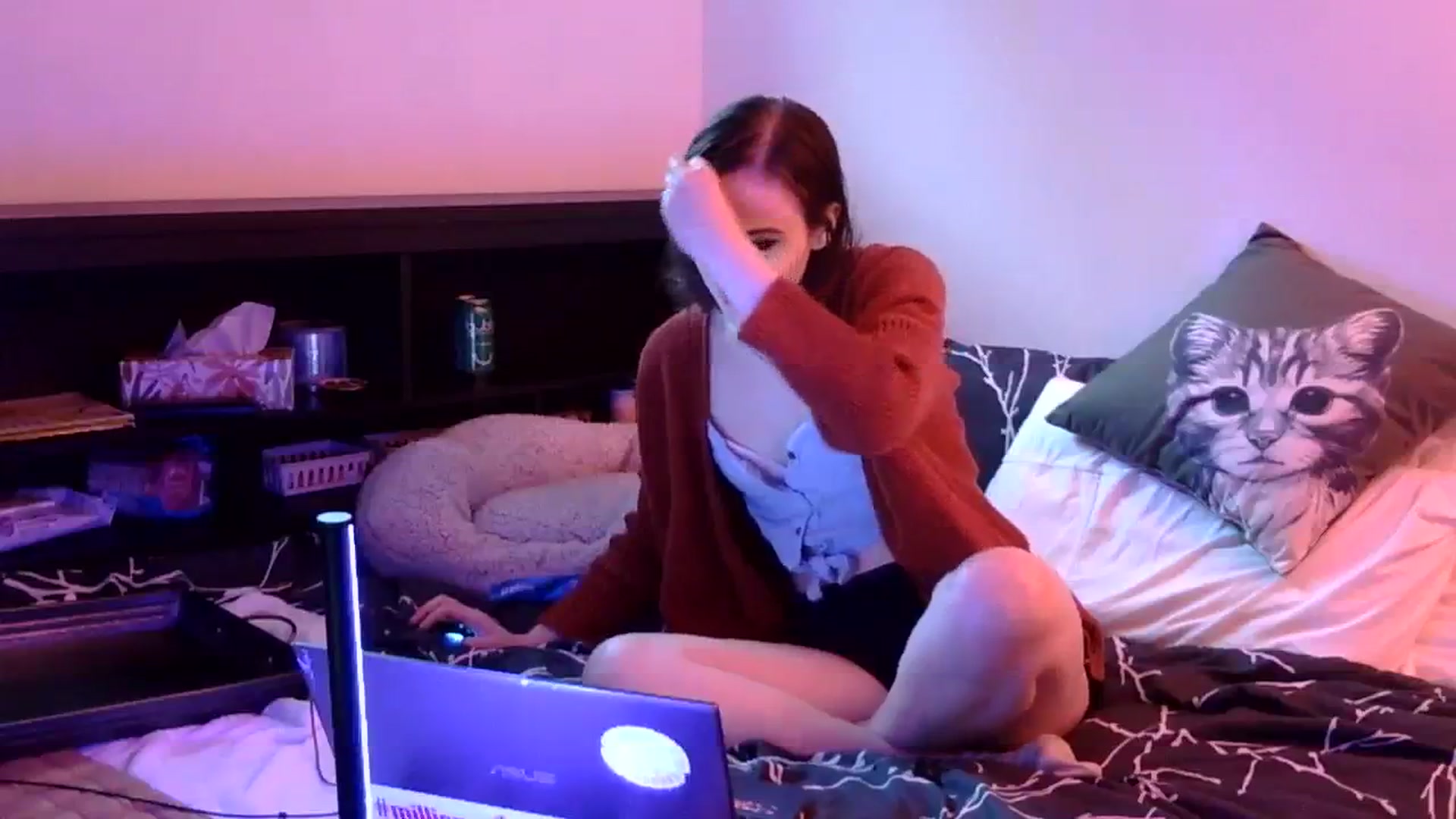 Gallery image thumbnail from antidreamgirl's myfreecams stream on, 02/22/2024, 23:17 image 8 of 20